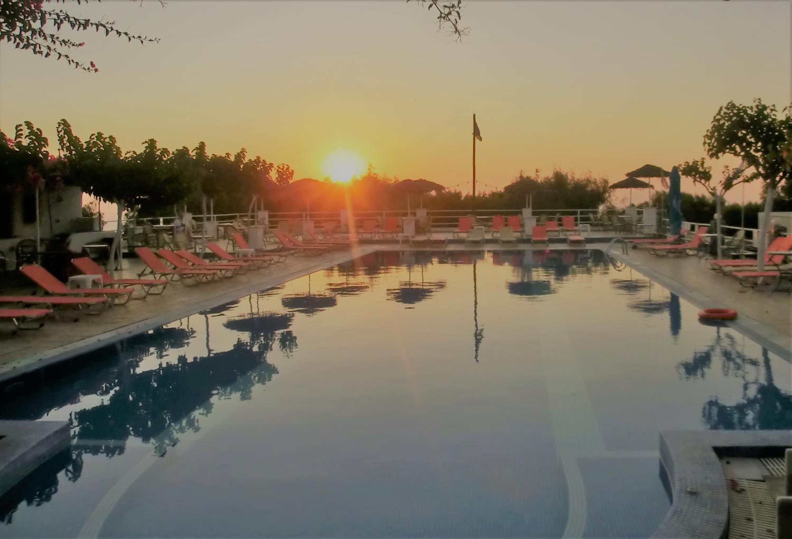 Santorini Camping & Hostel