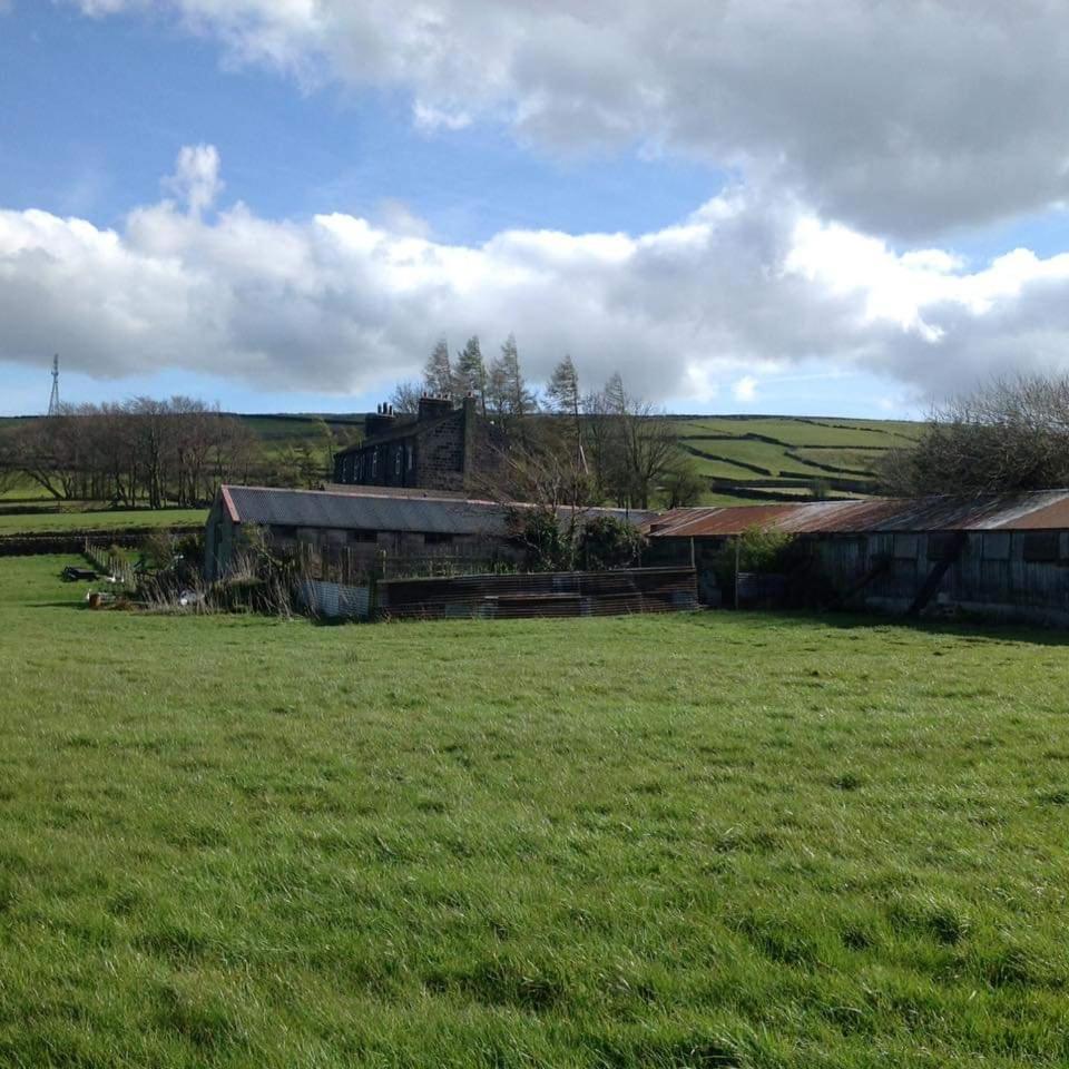 Stones Cottage Farm, nr Haworth, family friendly for infants teens ASD, gaming barn inc retro gaming, hot tub, animals, arts, crafts, free wifi, free parki view 2