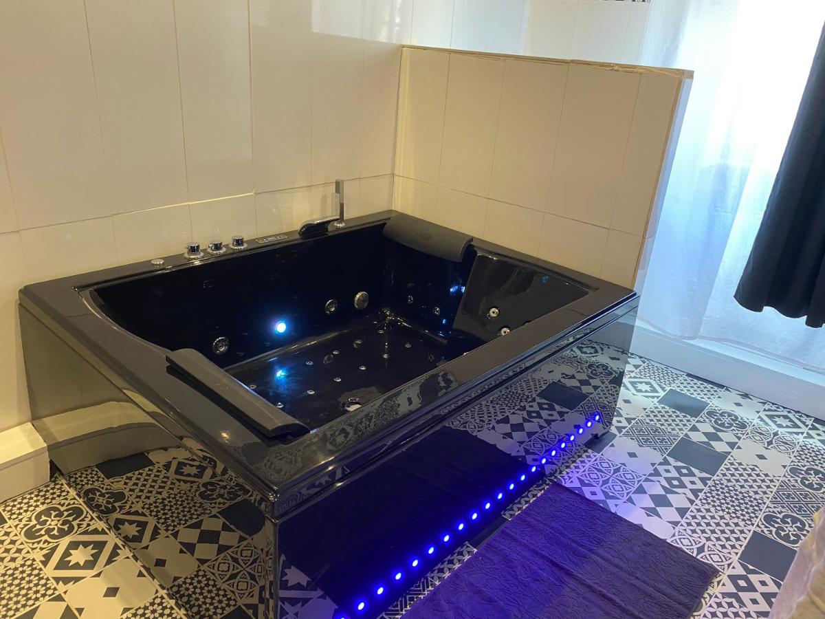 Jacuzzi