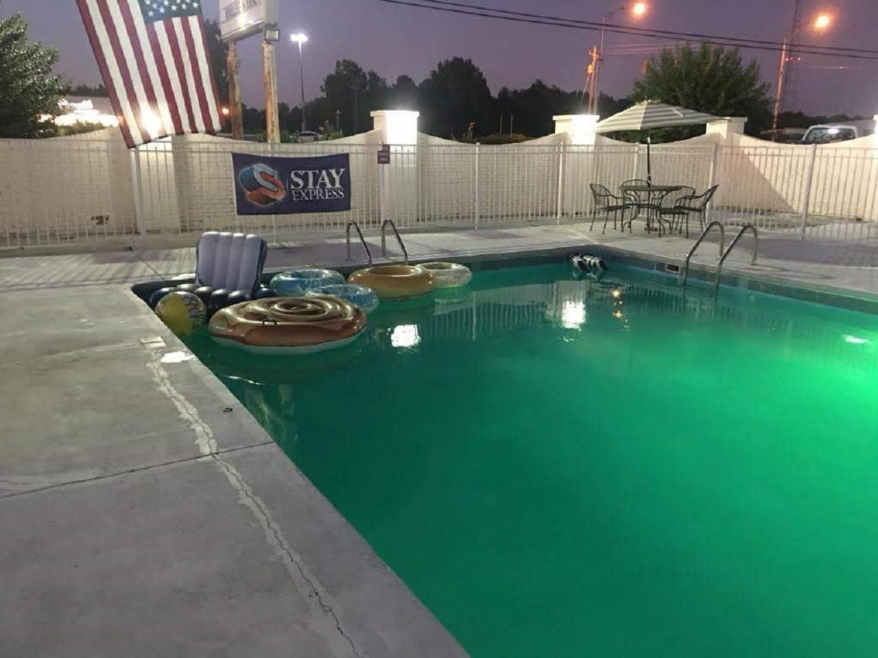 Stay Express Inn & Suites Demopolis view 4