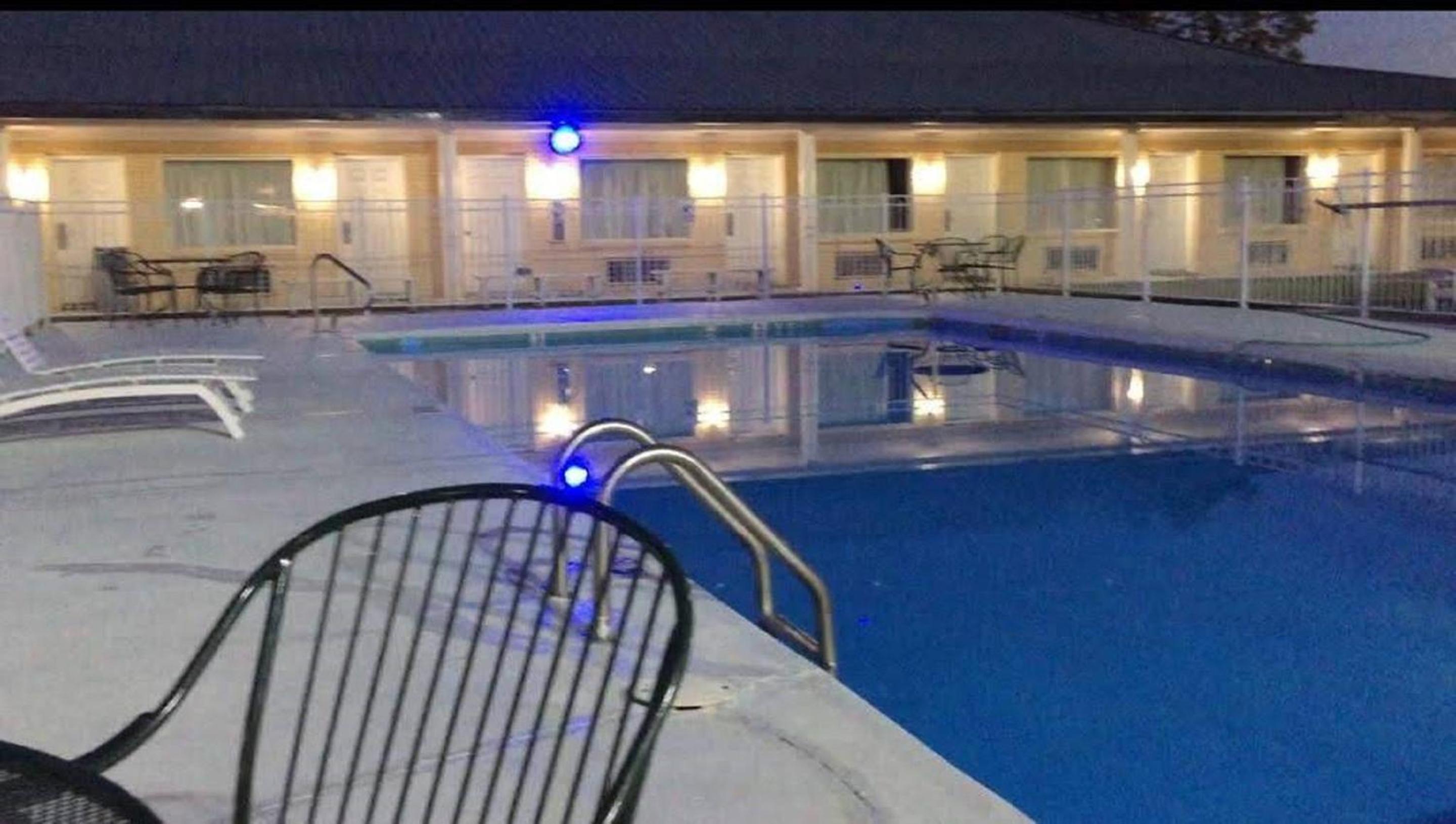 Stay Express Inn & Suites Demopolis view 5