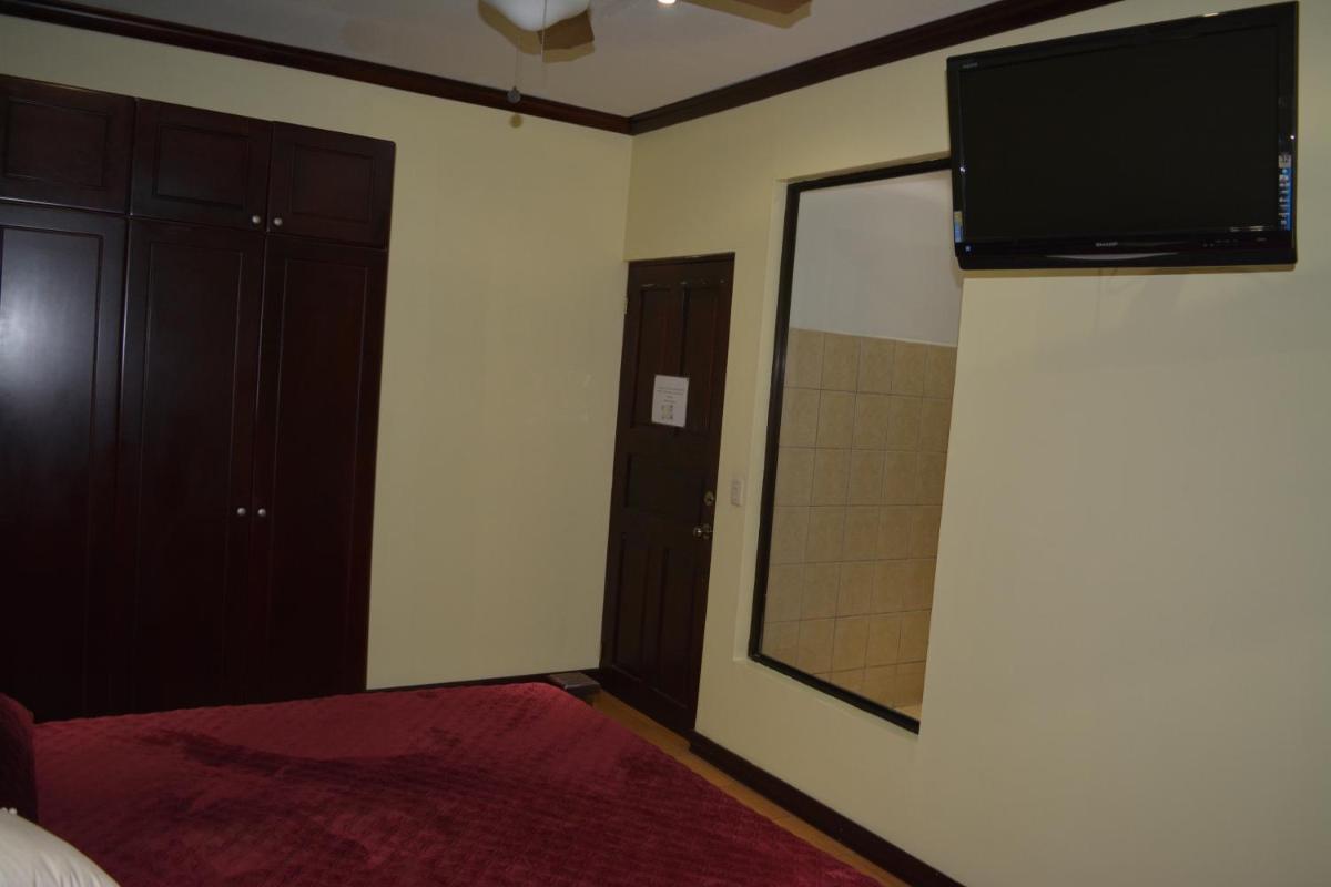 Hotel CR Lounge by Little Havana