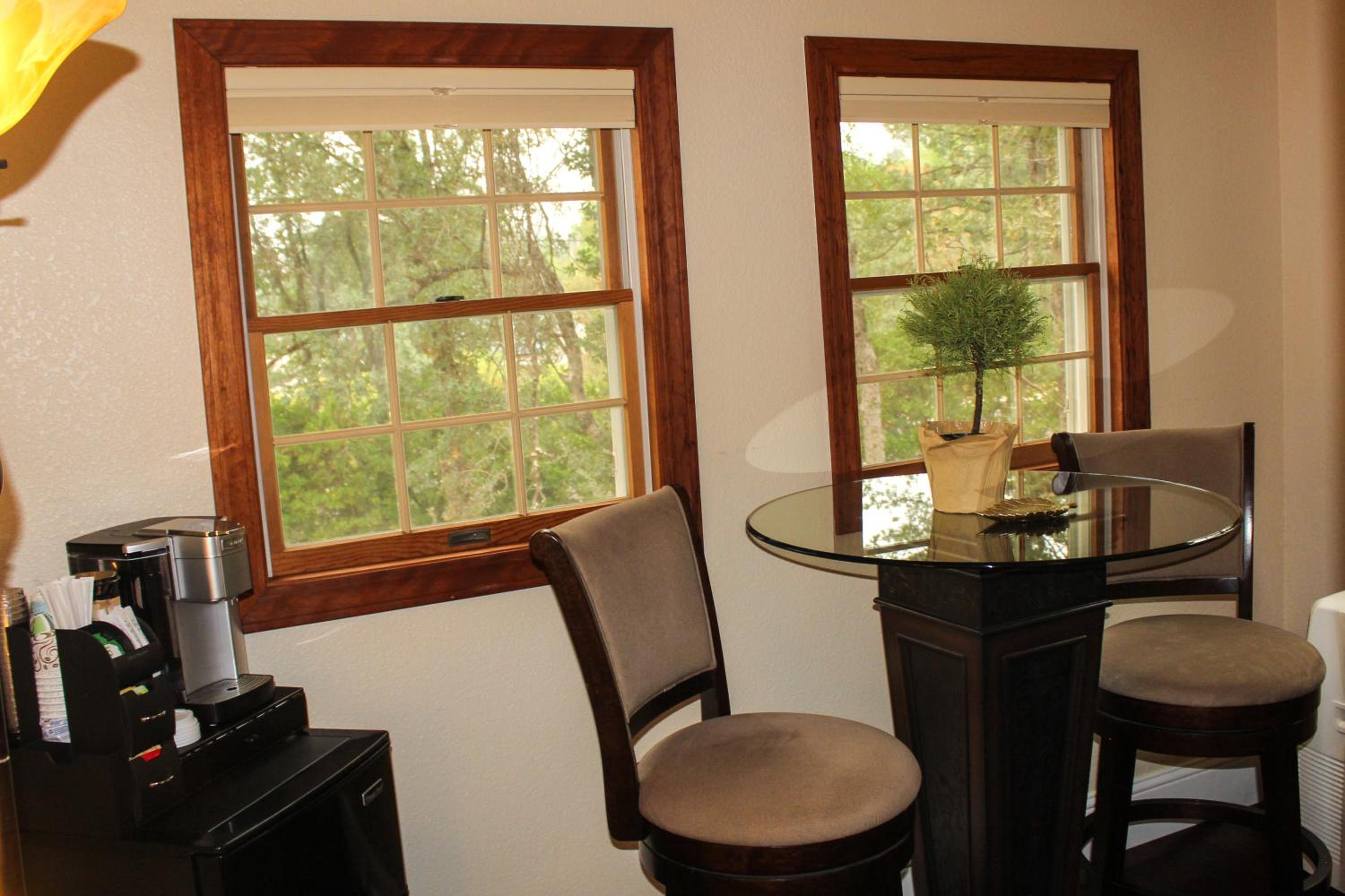 Redding Vacations - Hope Inn Redding - Property Image 28