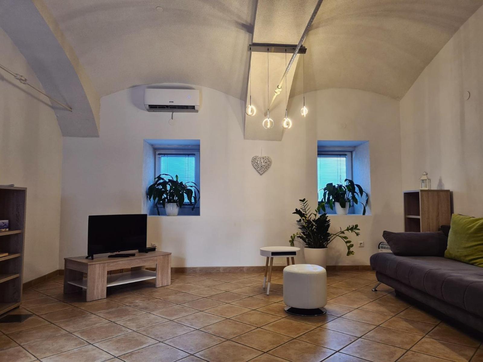 Apartment Pod velbi view 3