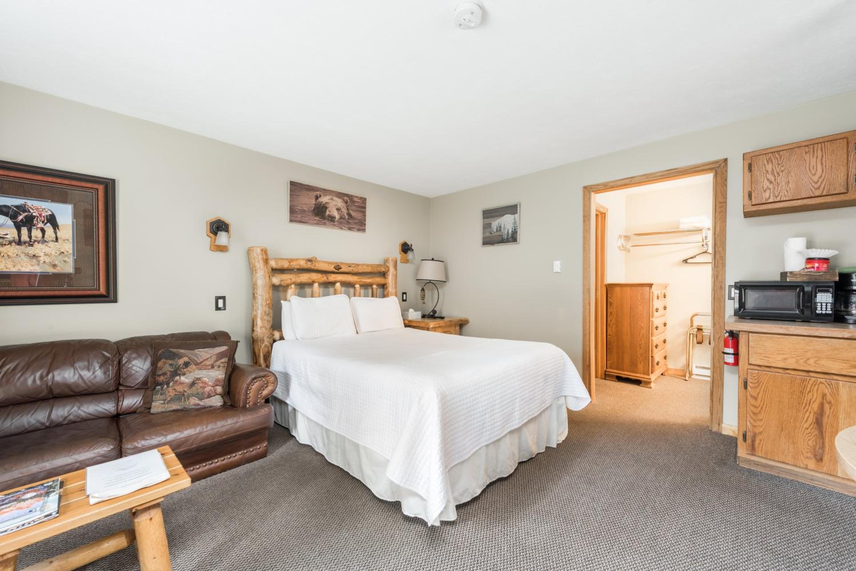 4 Seasons Inn on Fall River - Property Image 28