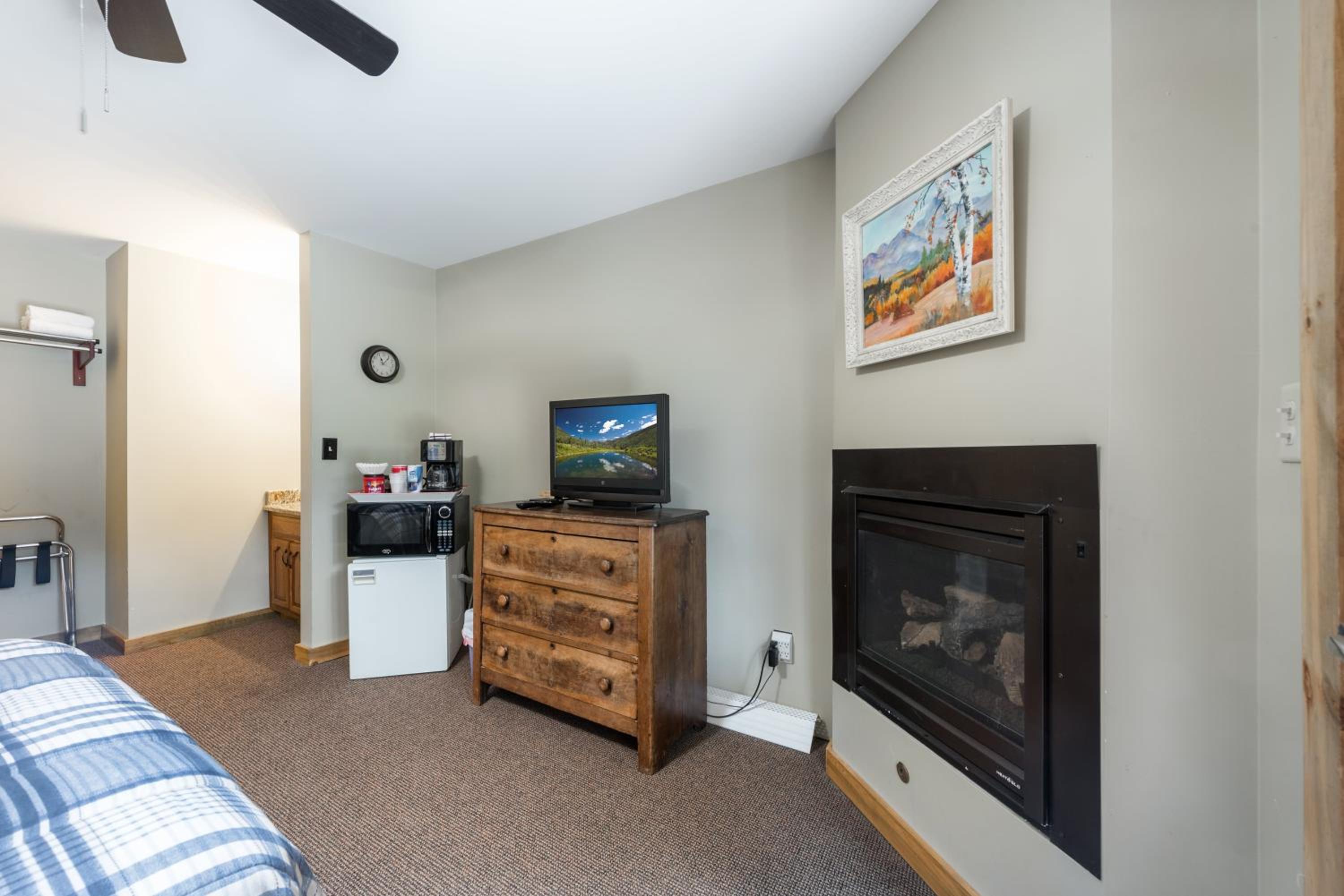 4 Seasons Inn on Fall River - Property Image 115