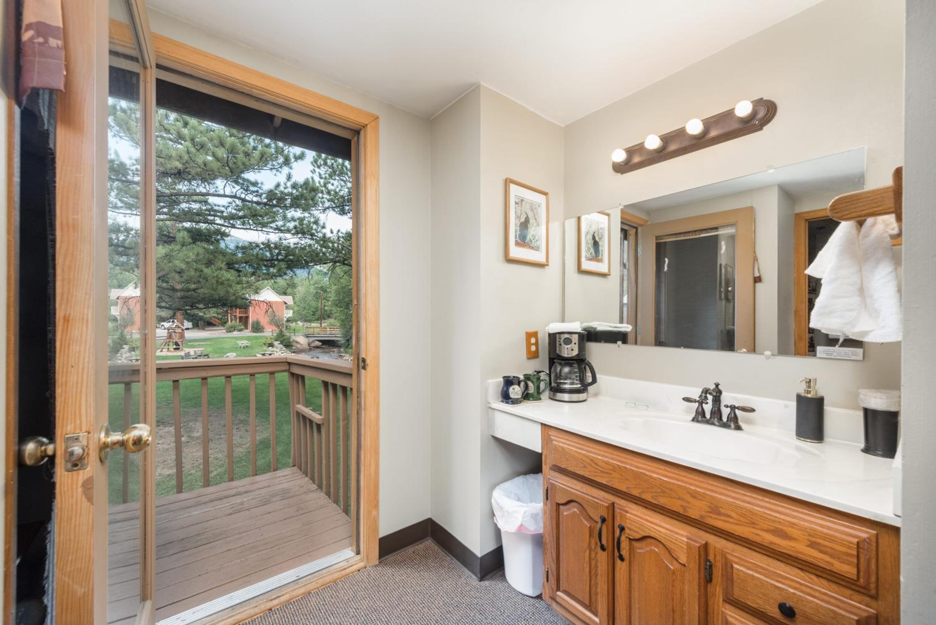 4 Seasons Inn on Fall River - Property Image 123