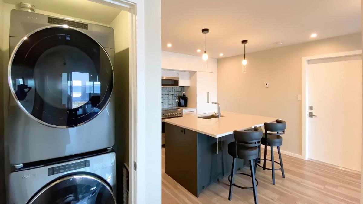 Otter Grotto 1 bed suite - Oceanfront Relaxation