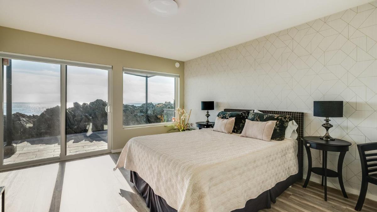 Otter Grotto 1 bed suite - Oceanfront Relaxation