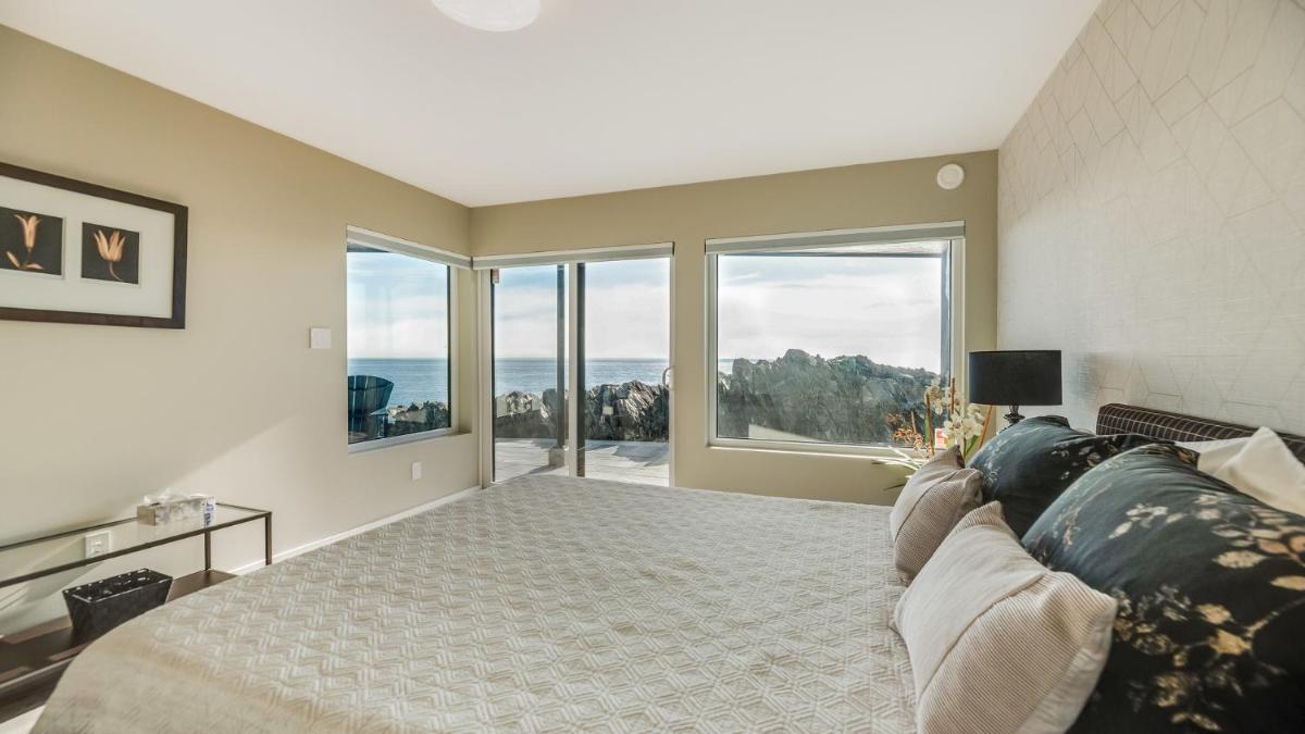 Otter Grotto 1 bed suite - Oceanfront Relaxation