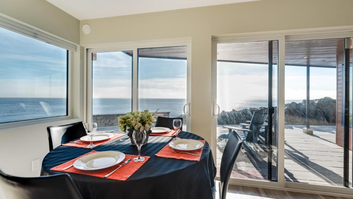 Otter Grotto 1 bed suite - Oceanfront Relaxation