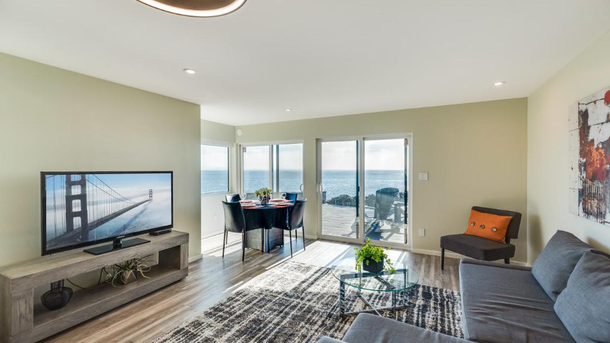 Otter Grotto 1 bed suite - Oceanfront Relaxation