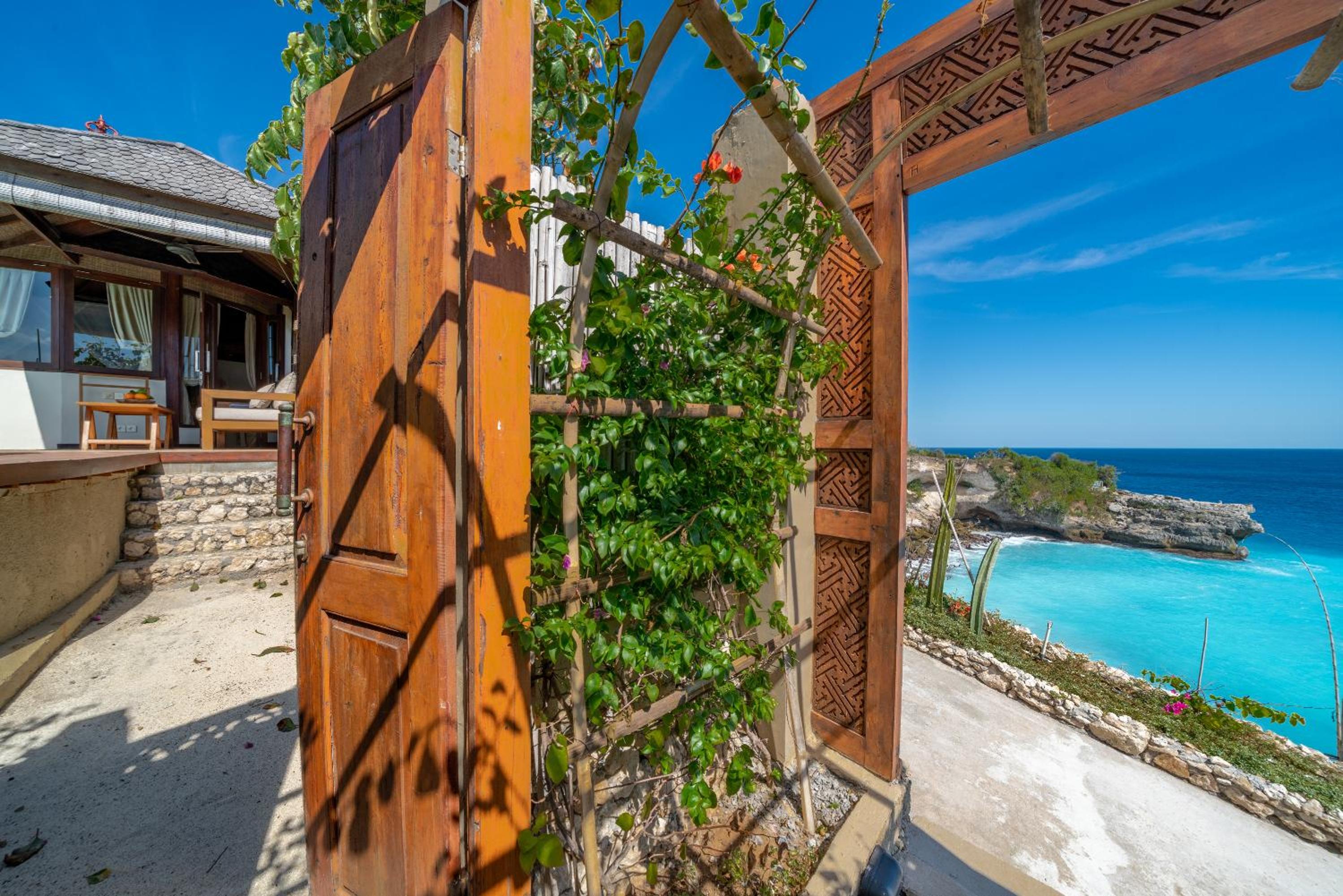 Ora Resort Avia Blue Lagoon