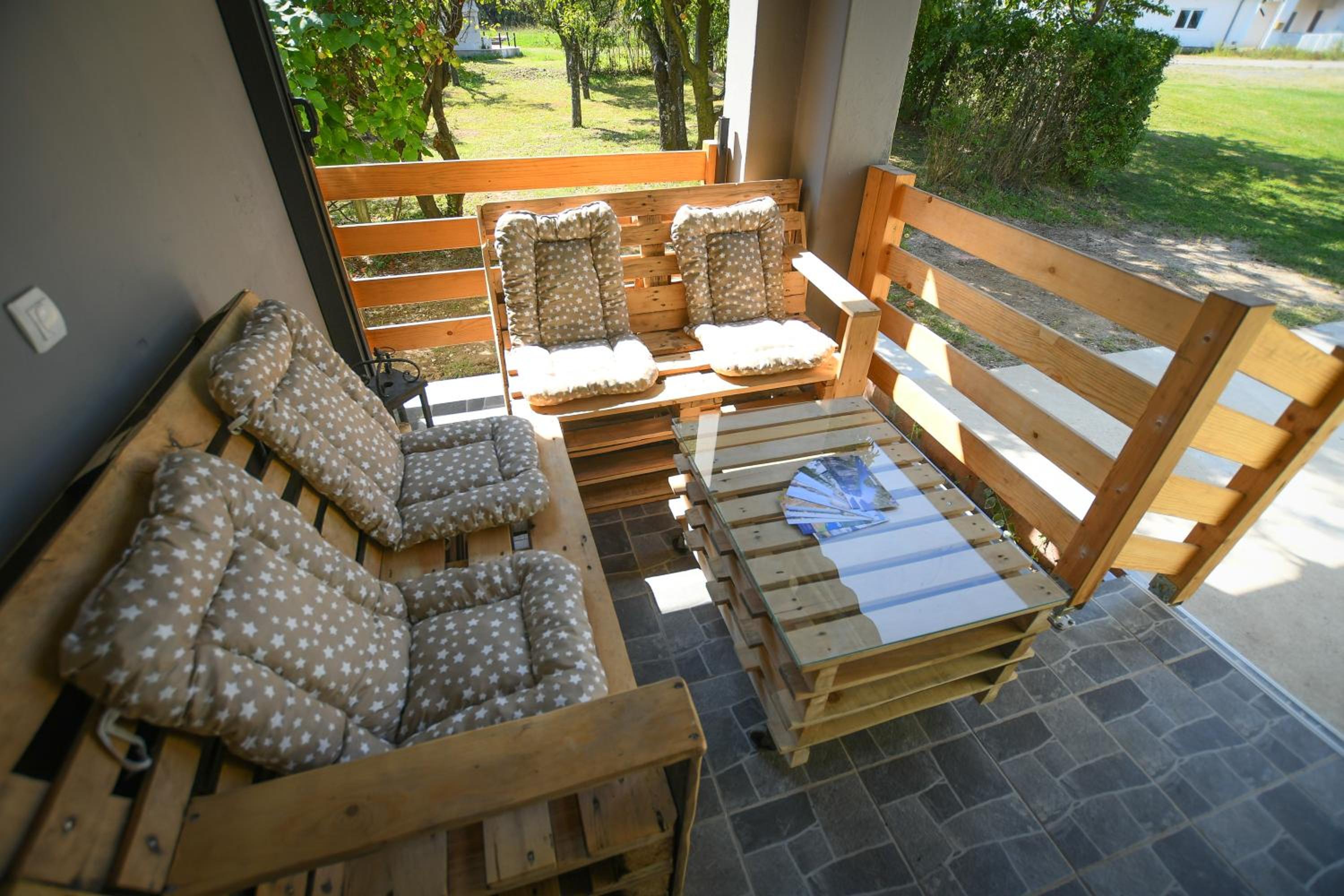Photo 7