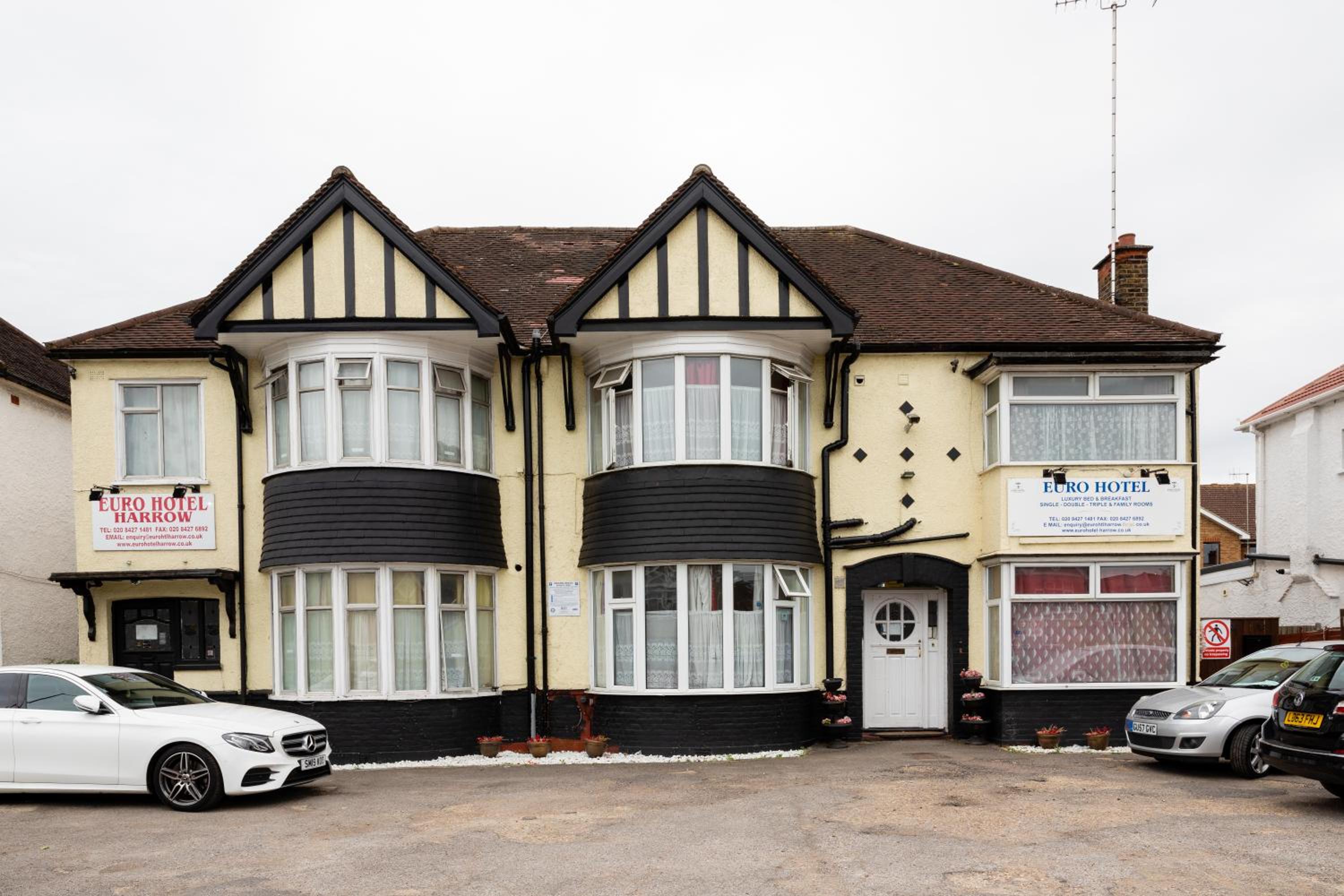 Harrow Vacations - Euro Hotel Harrow - Property Image 1