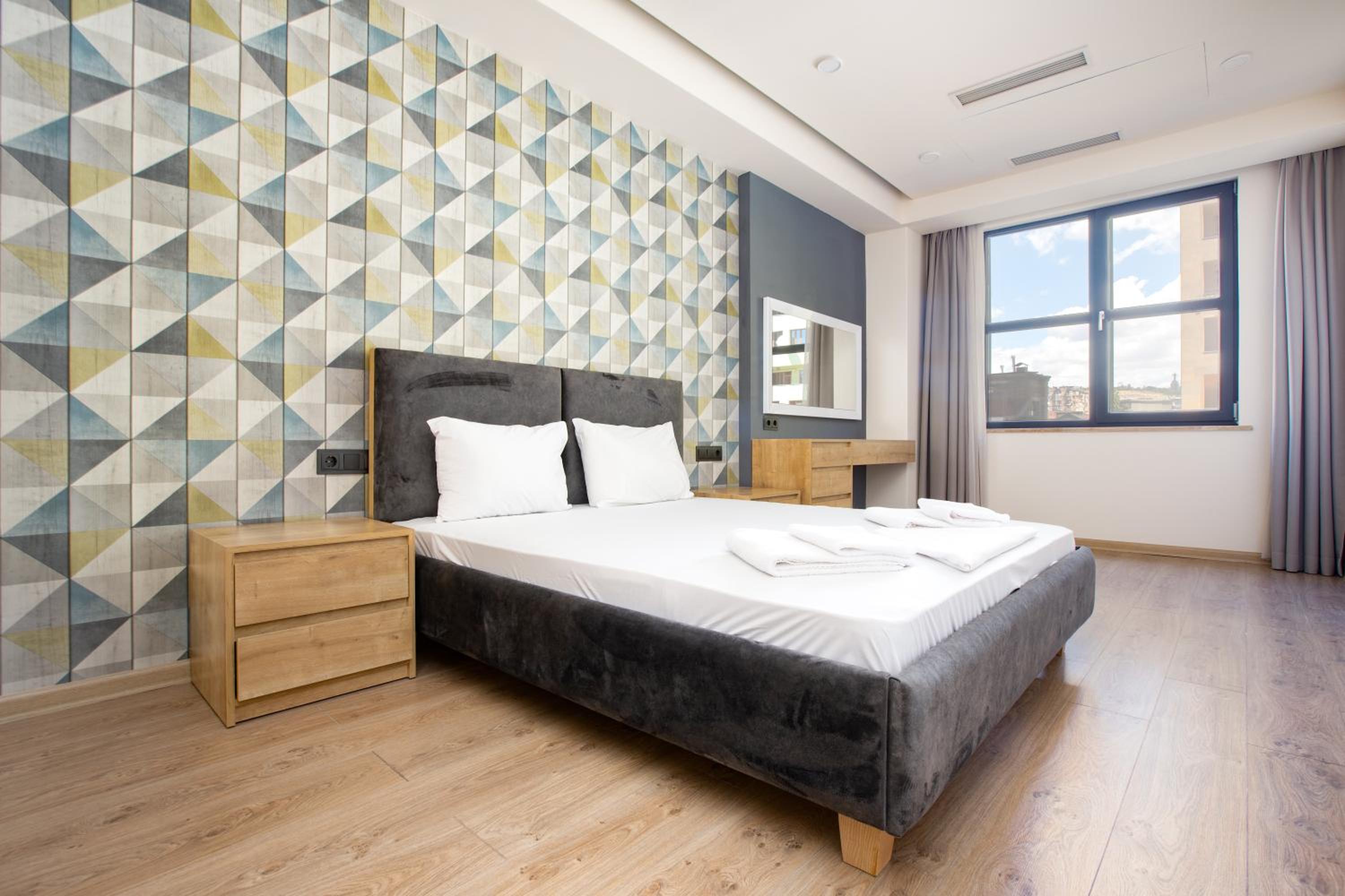 Apart-hotel on Koghbatsi 16