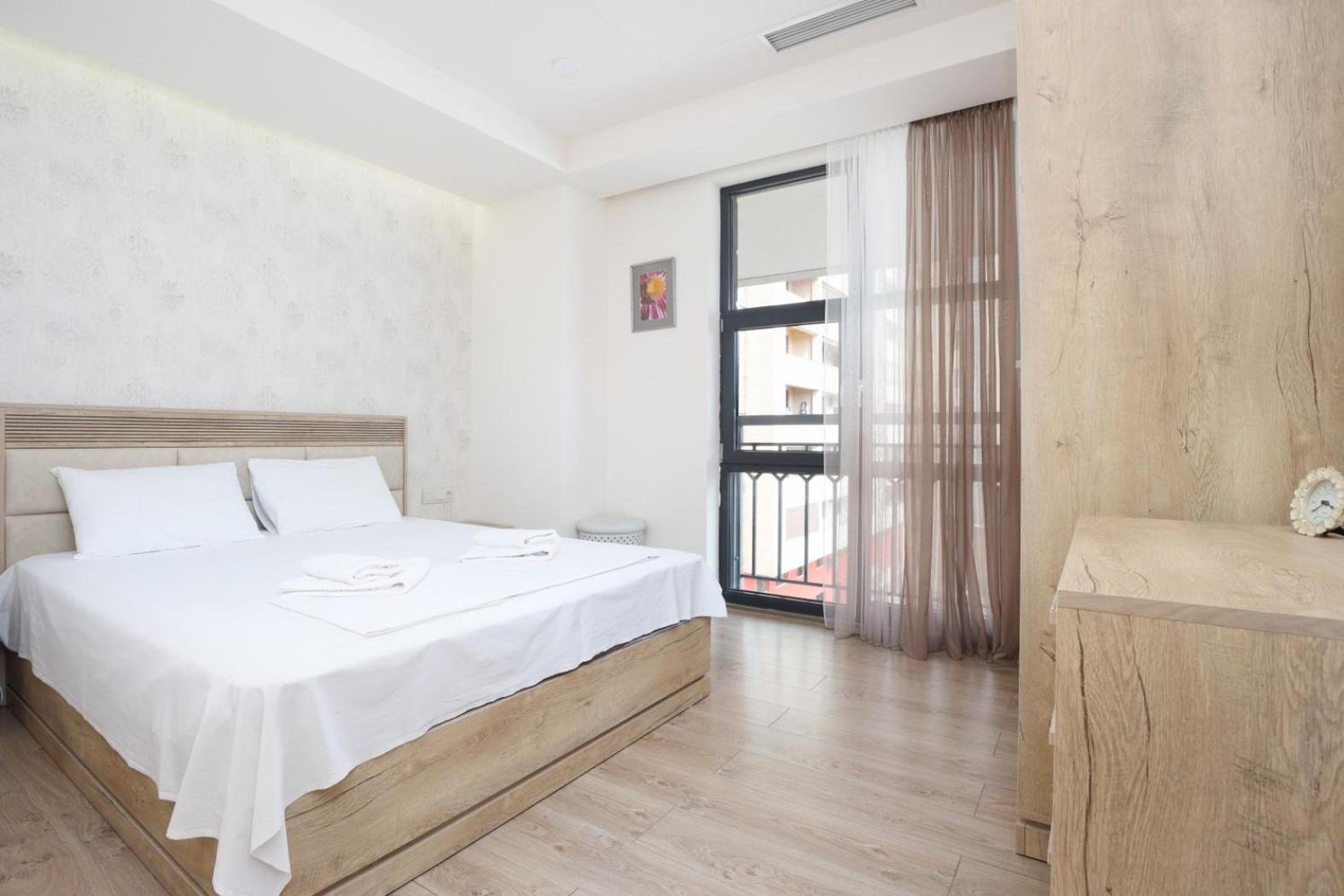 Apart-hotel on Koghbatsi 16