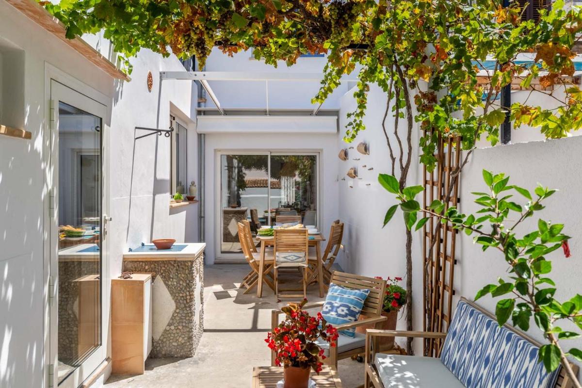 Can Miquel Beautiful family house with pool next to the beach view 4