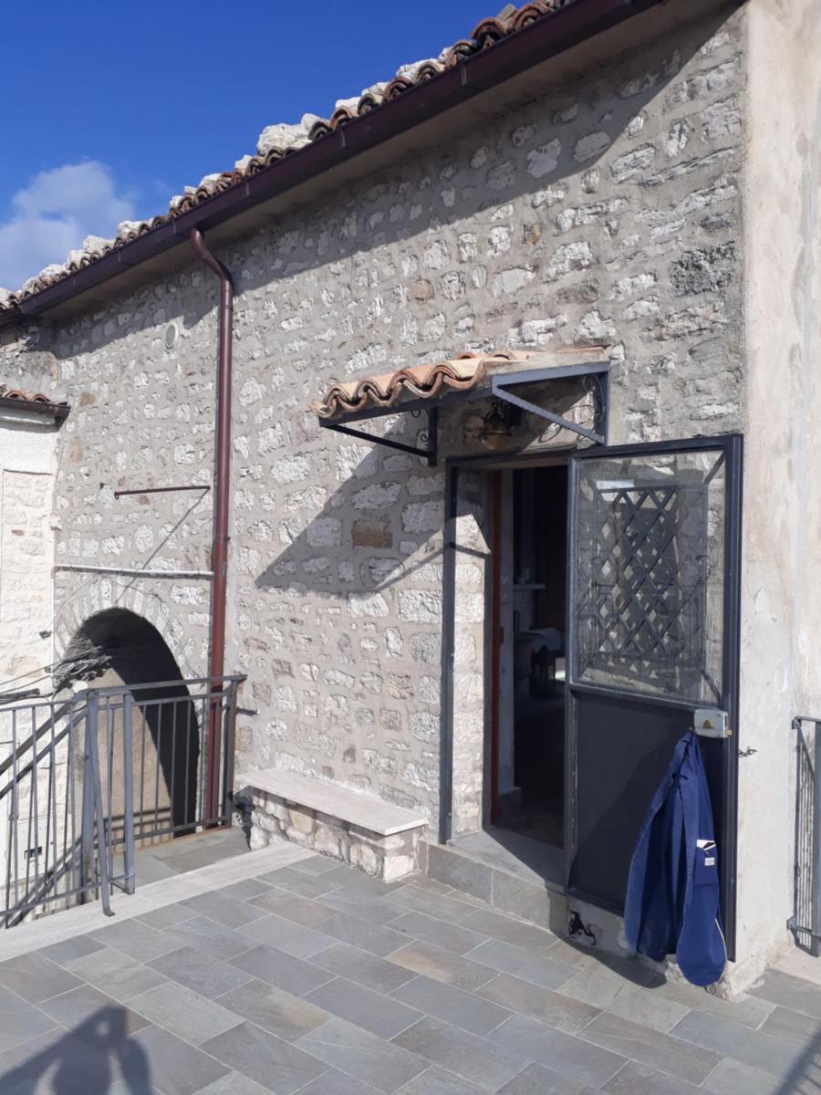 Casetta nel borgo view 4