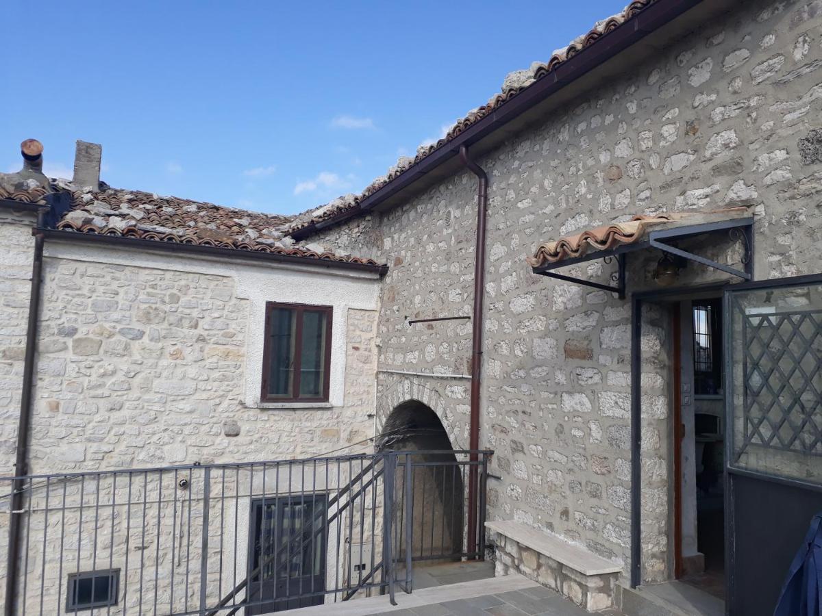 Casetta nel borgo view 3