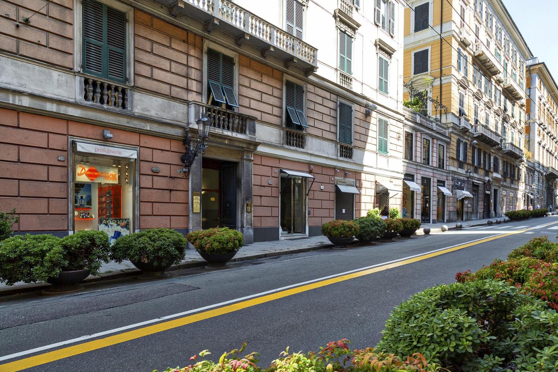 Via Roma Luxury Apartment by Wonderful Italy view 3