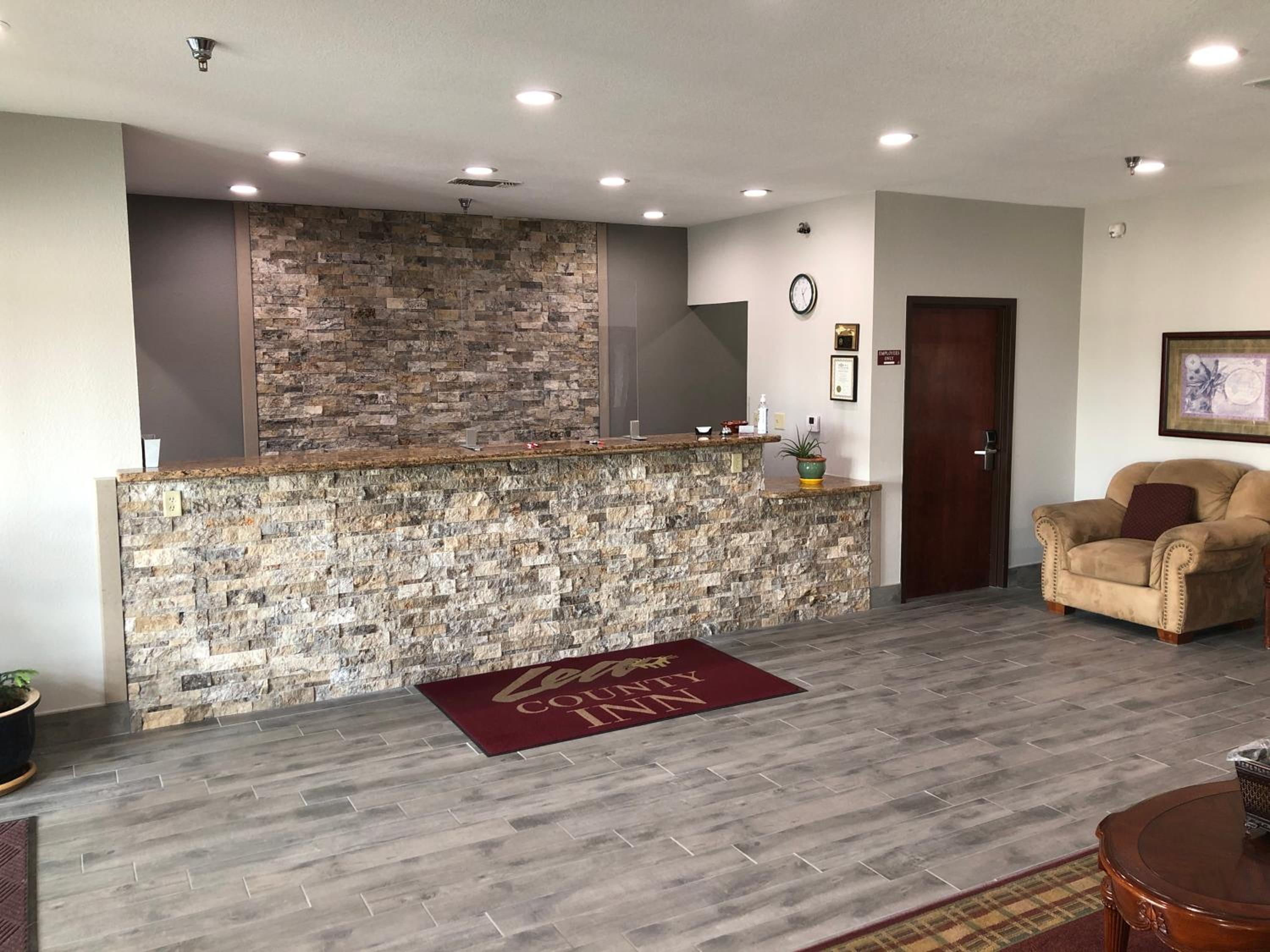 Hobbs Vacations - Lea County Inn - Property Image 6