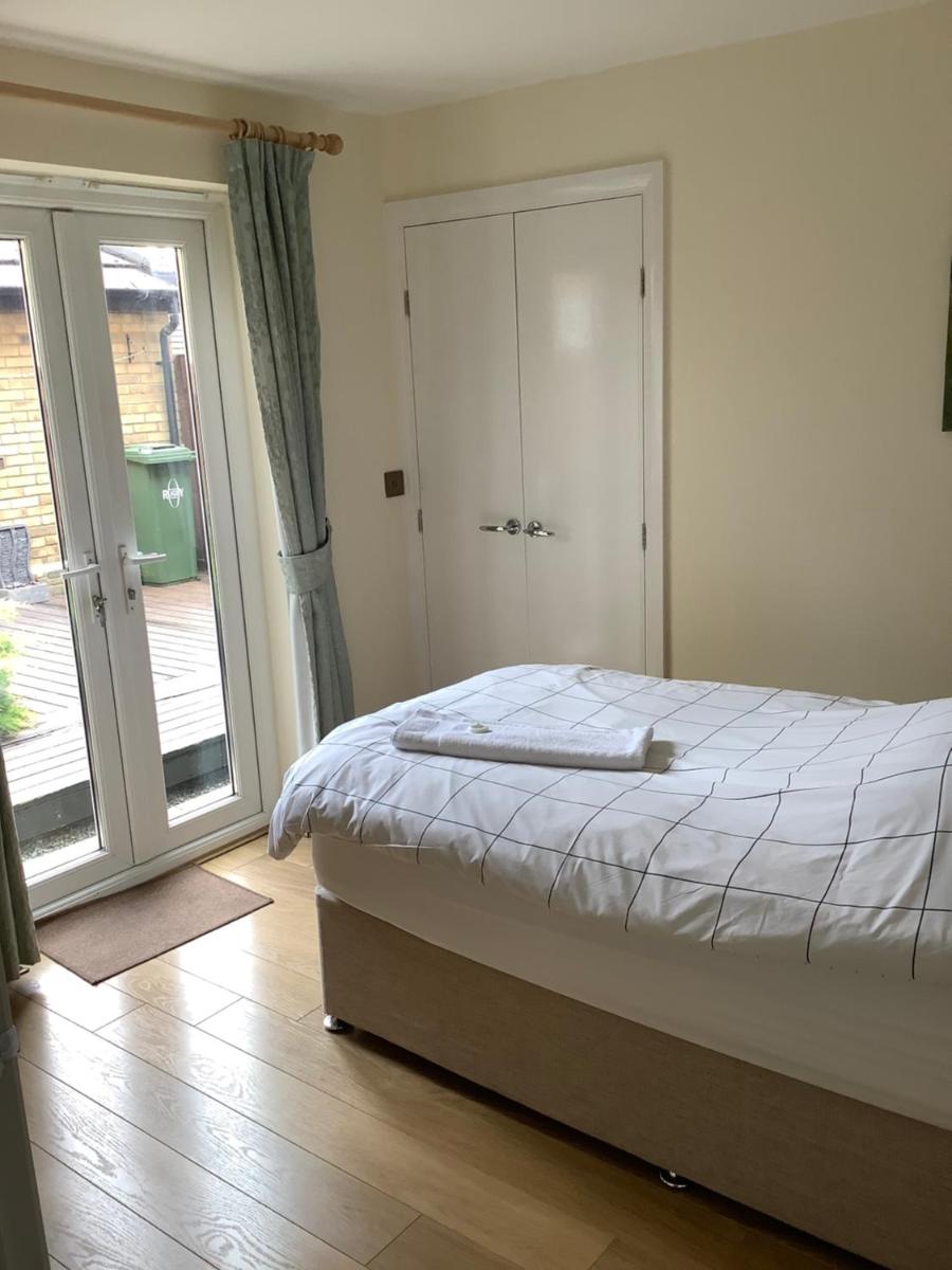 Simpson's Apartments Rugby Ltd view 5