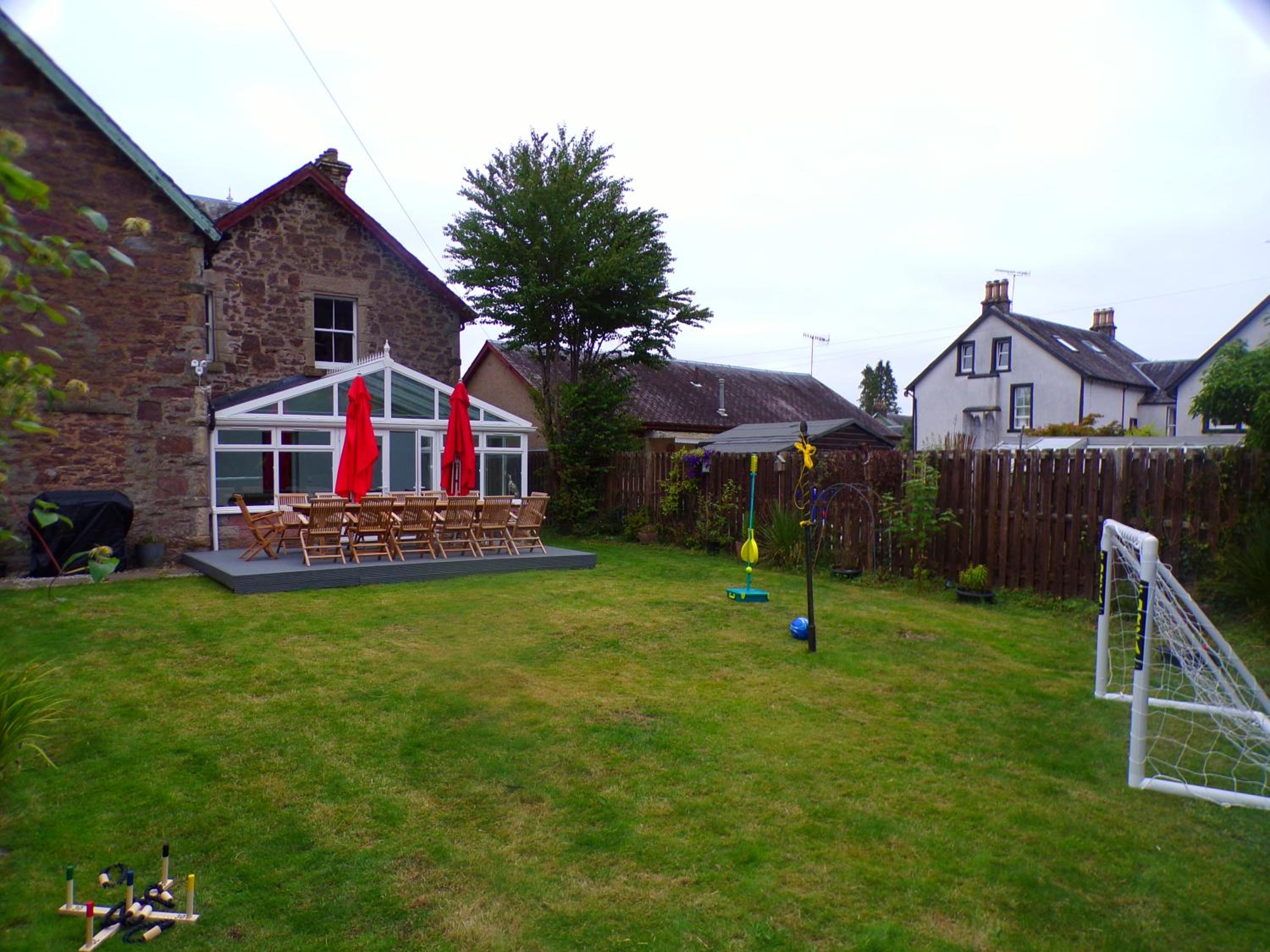 Dunmor House - Charming Victorian Period Property view 4