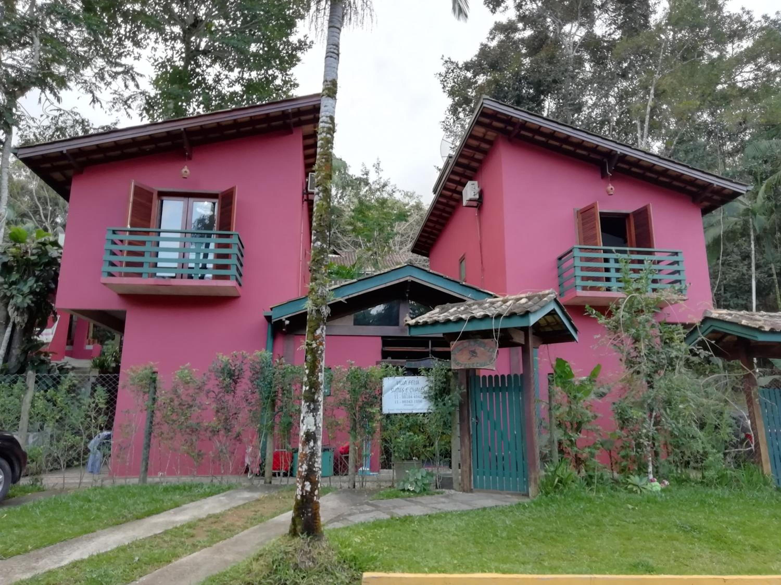 Villa Félix Suites e Chalés