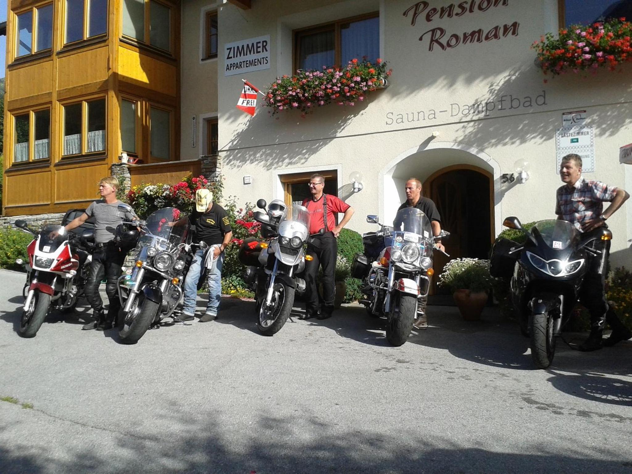 Photo 8