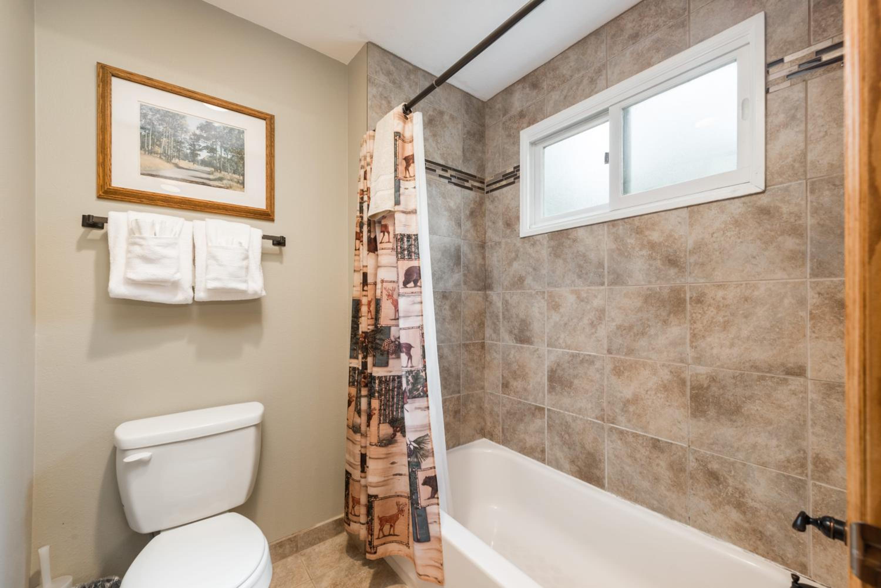 4 Seasons Inn on Fall River - Property Image 17