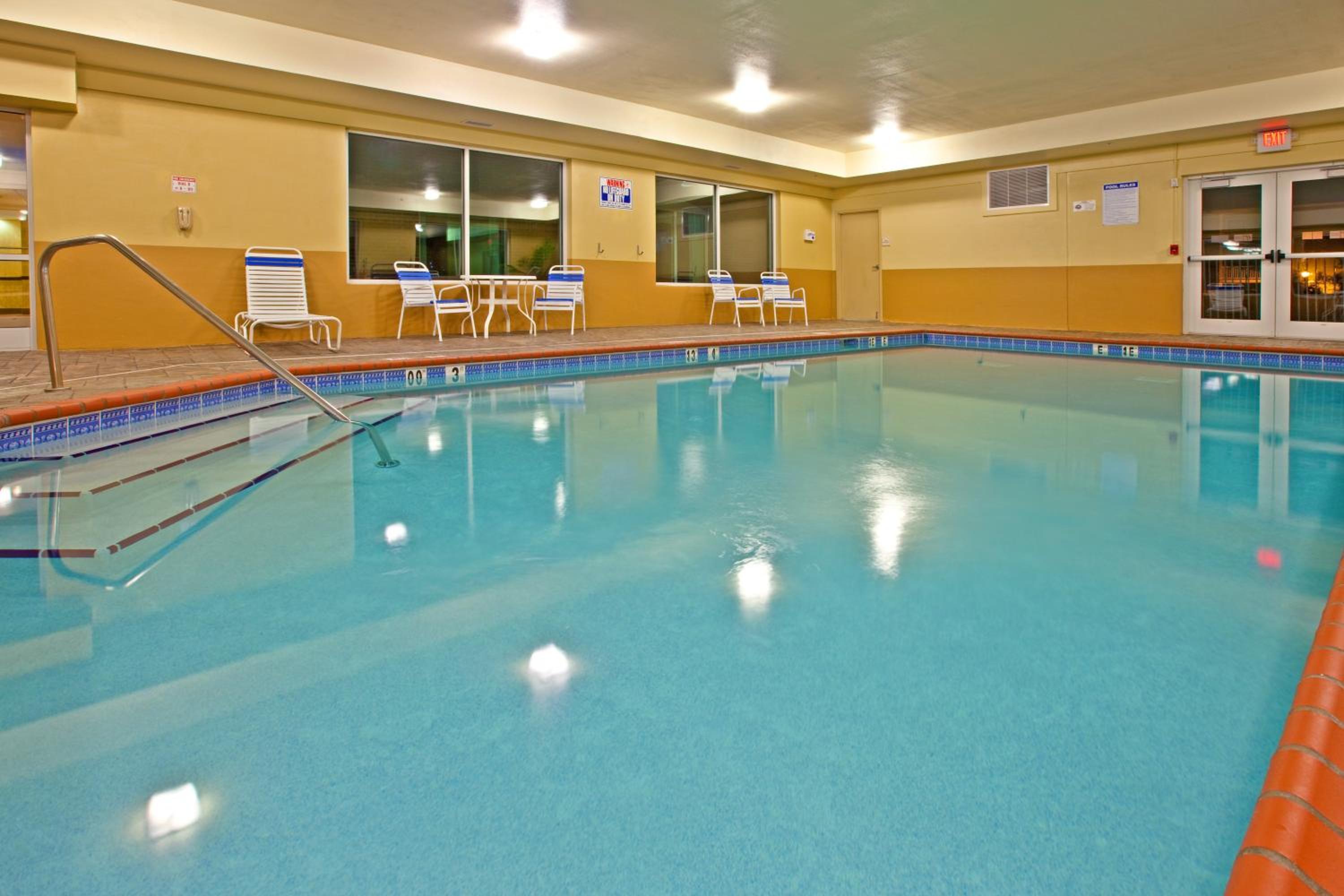 Lexington Vacations - Holiday Inn Express Suites Lexington Downtown Area-Keeneland, an IHG Hotel - Property Image 27