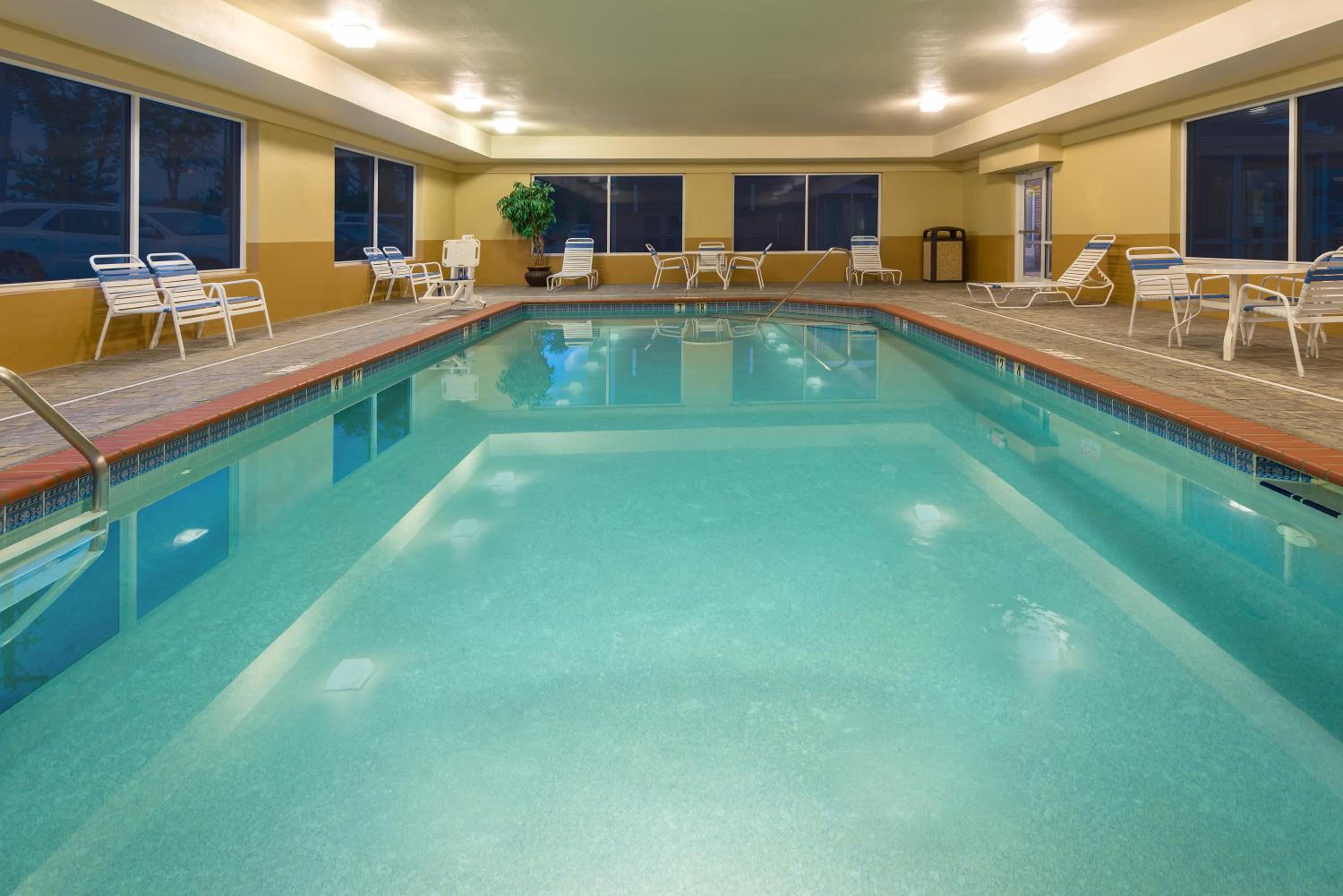 Lexington Vacations - Holiday Inn Express Suites Lexington Downtown Area-Keeneland, an IHG Hotel - Property Image 25