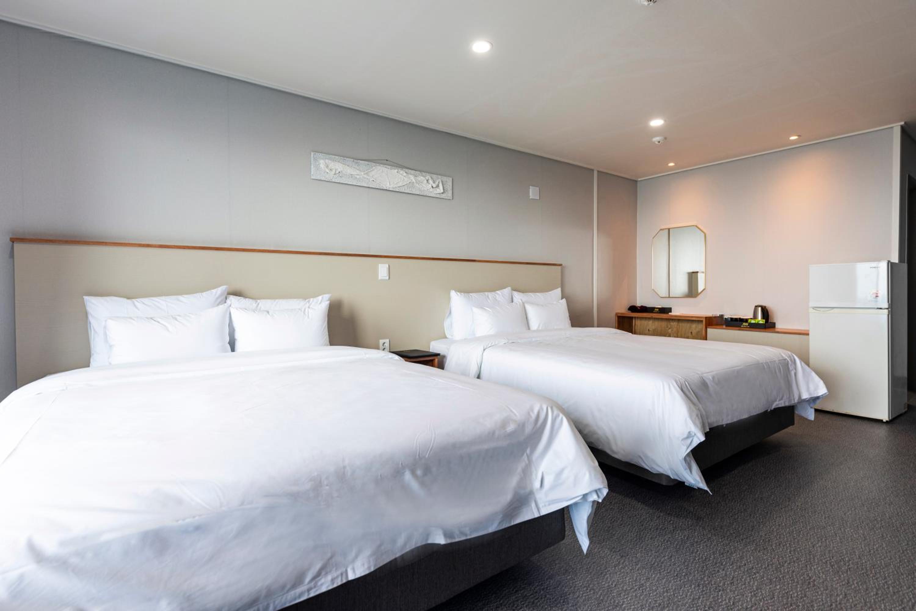 Jeju Vacations - Aewol Stay in Jeju HotelResort - Property Image 4