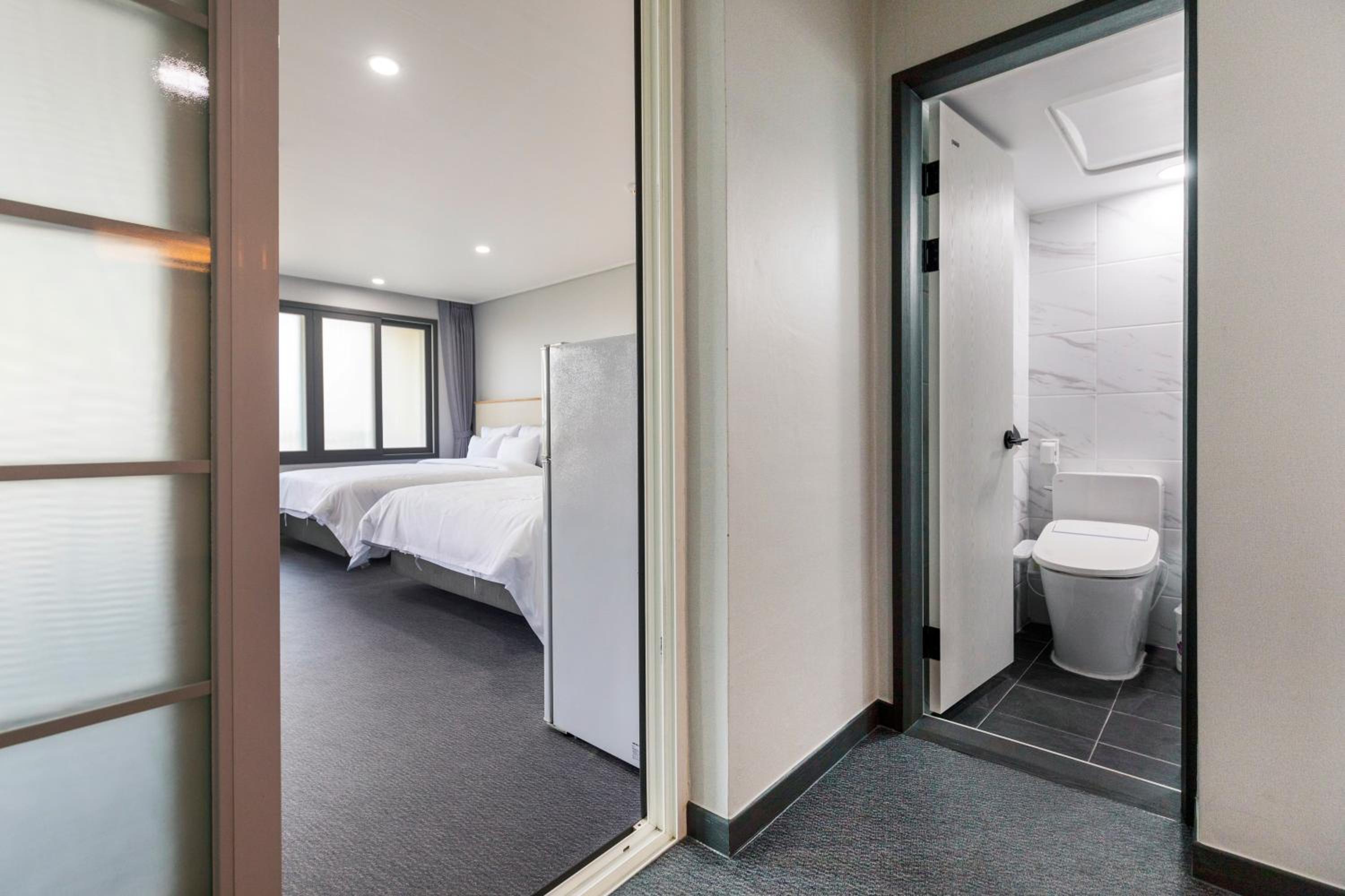 Jeju Vacations - Aewol Stay in Jeju HotelResort - Property Image 7