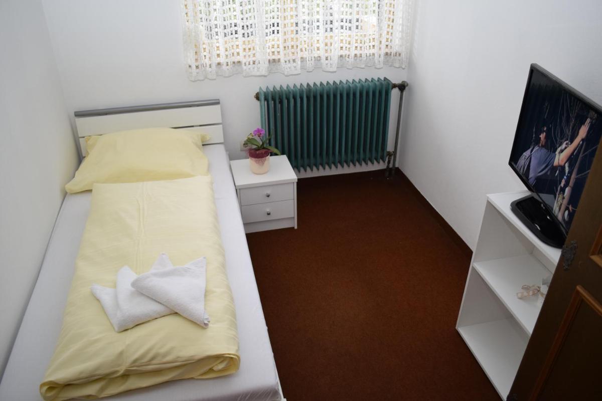 Pension Central