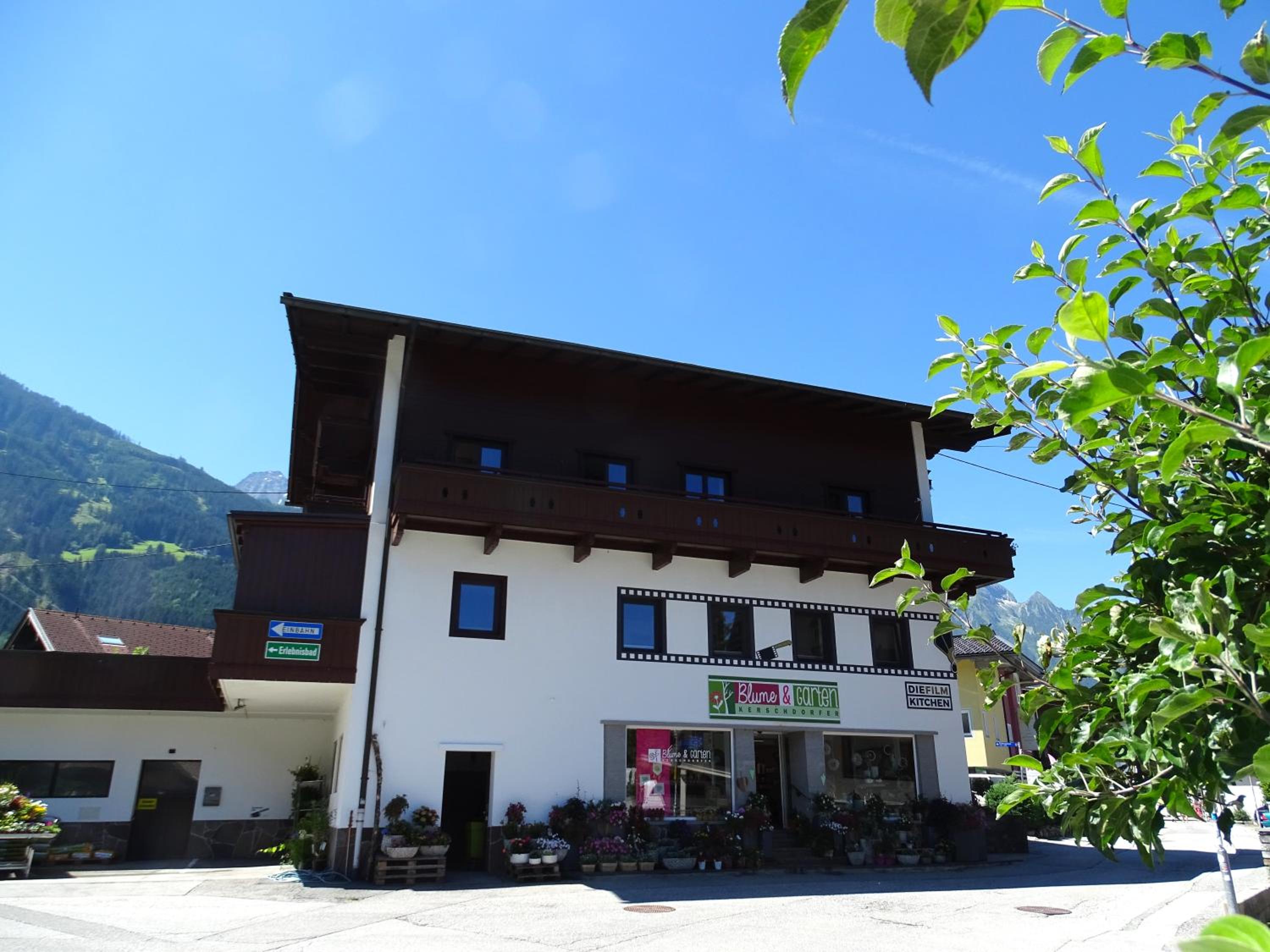 Appartementhaus Mayrhofen by PiaundDirk