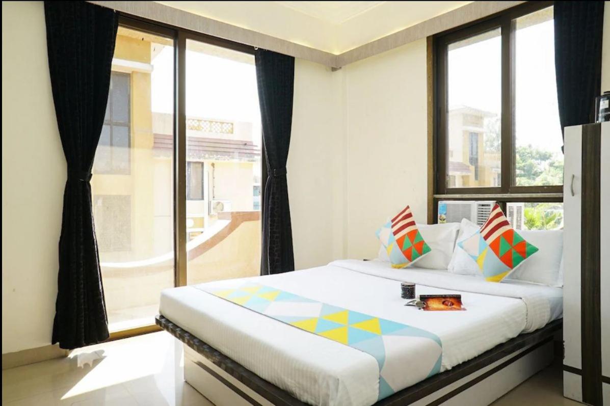 Home Gorgeous 4BHK Lonavala view 5