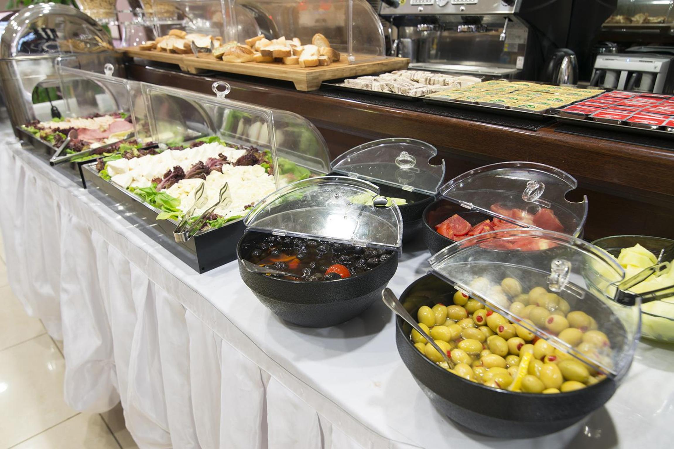 Cumbali Suite Hotel - Image 11