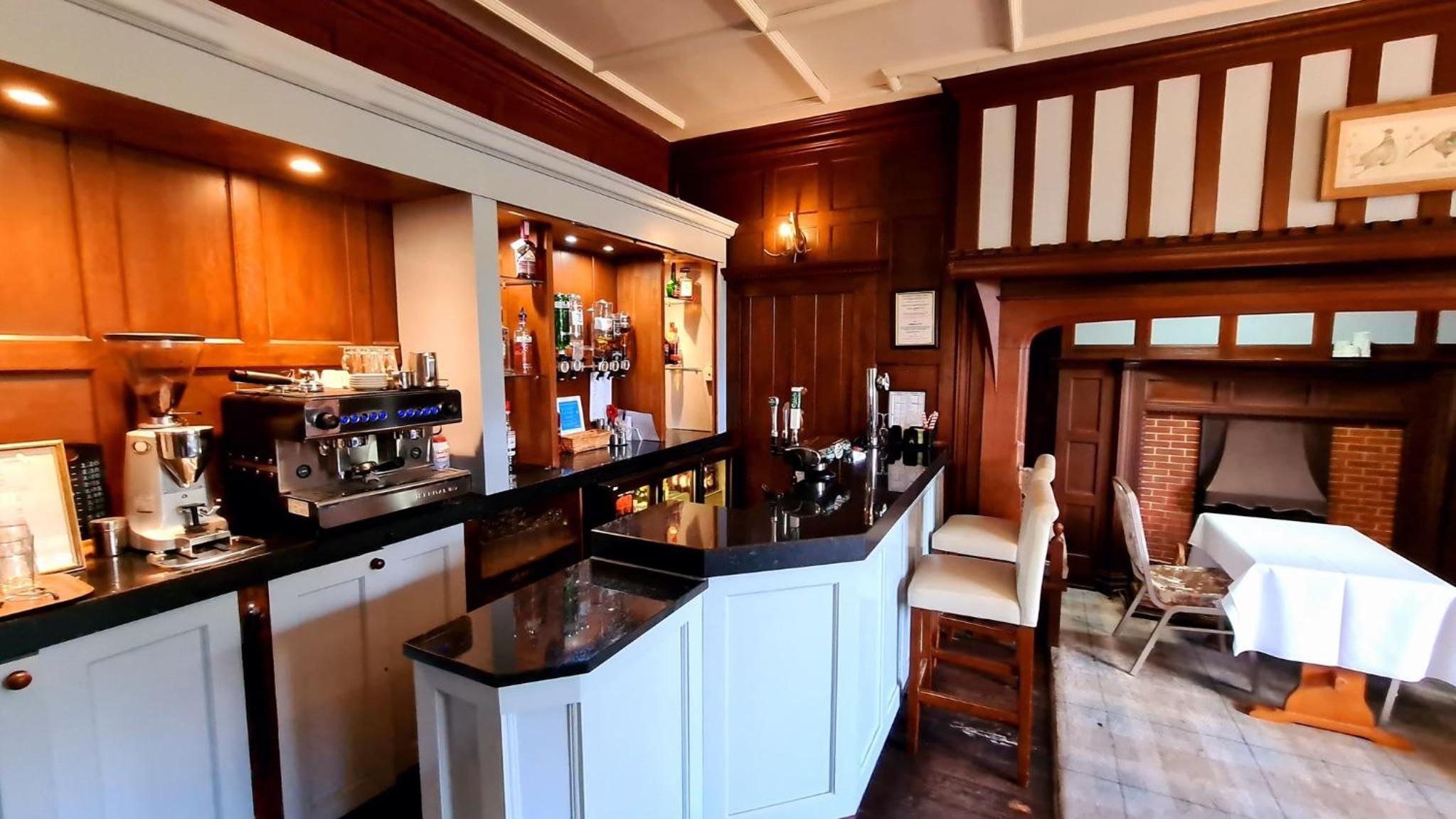 Farnham Vacations - Farnham House Hotel - Property Image 8