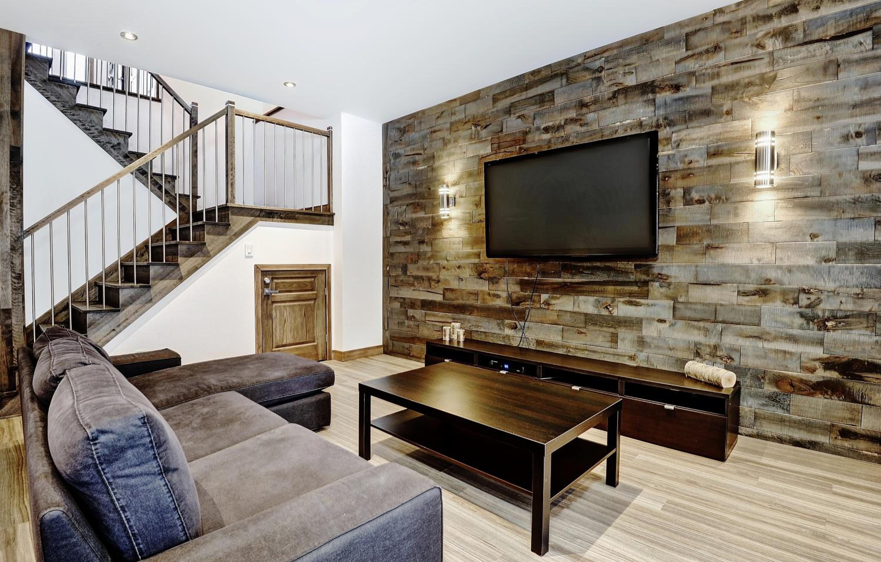 Chalet 30 Chemin des Skieurs by Chalets Alpins view 2