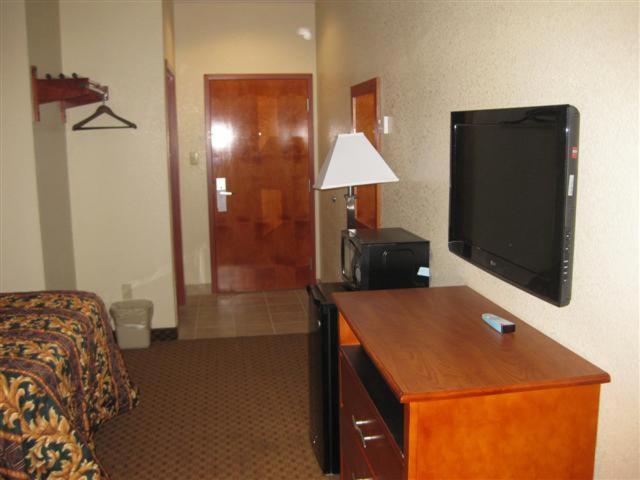 Heritage Inn view 5