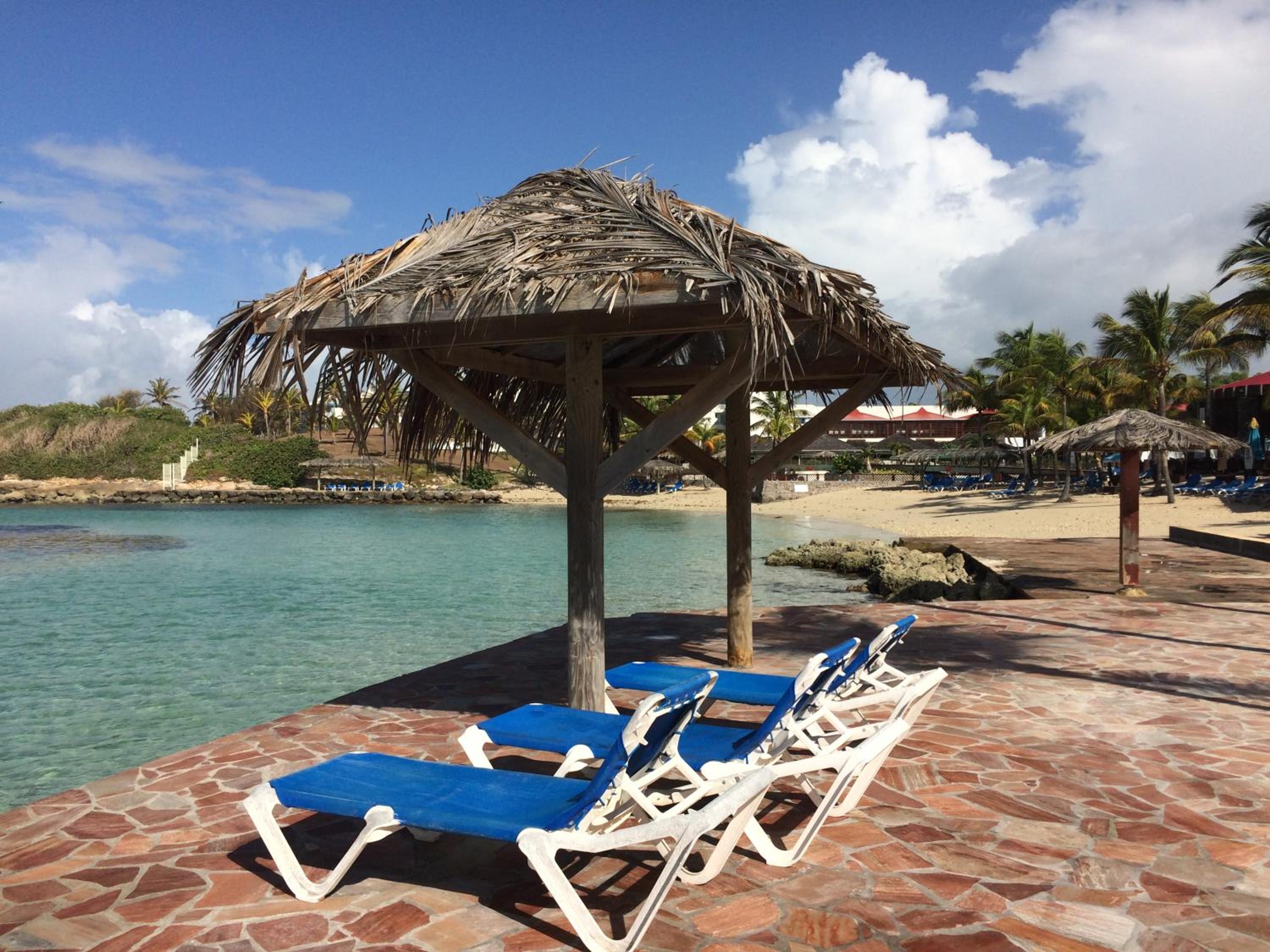 'TI SOLEY GWADA' 1 PIECE ACCES PLAGE ET PISCINE A St FRANCOIS view 2