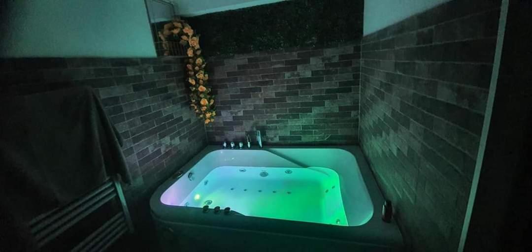 Jacuzzi
