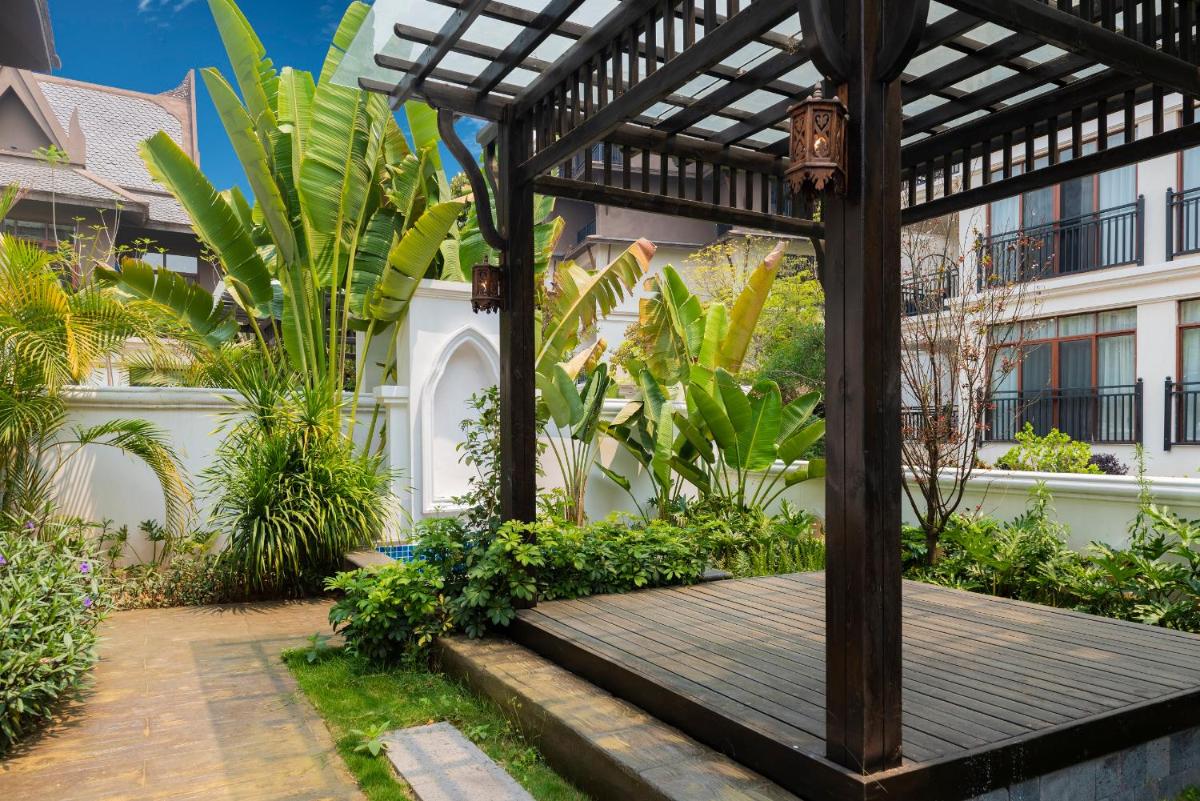 outdoor BBQ area
