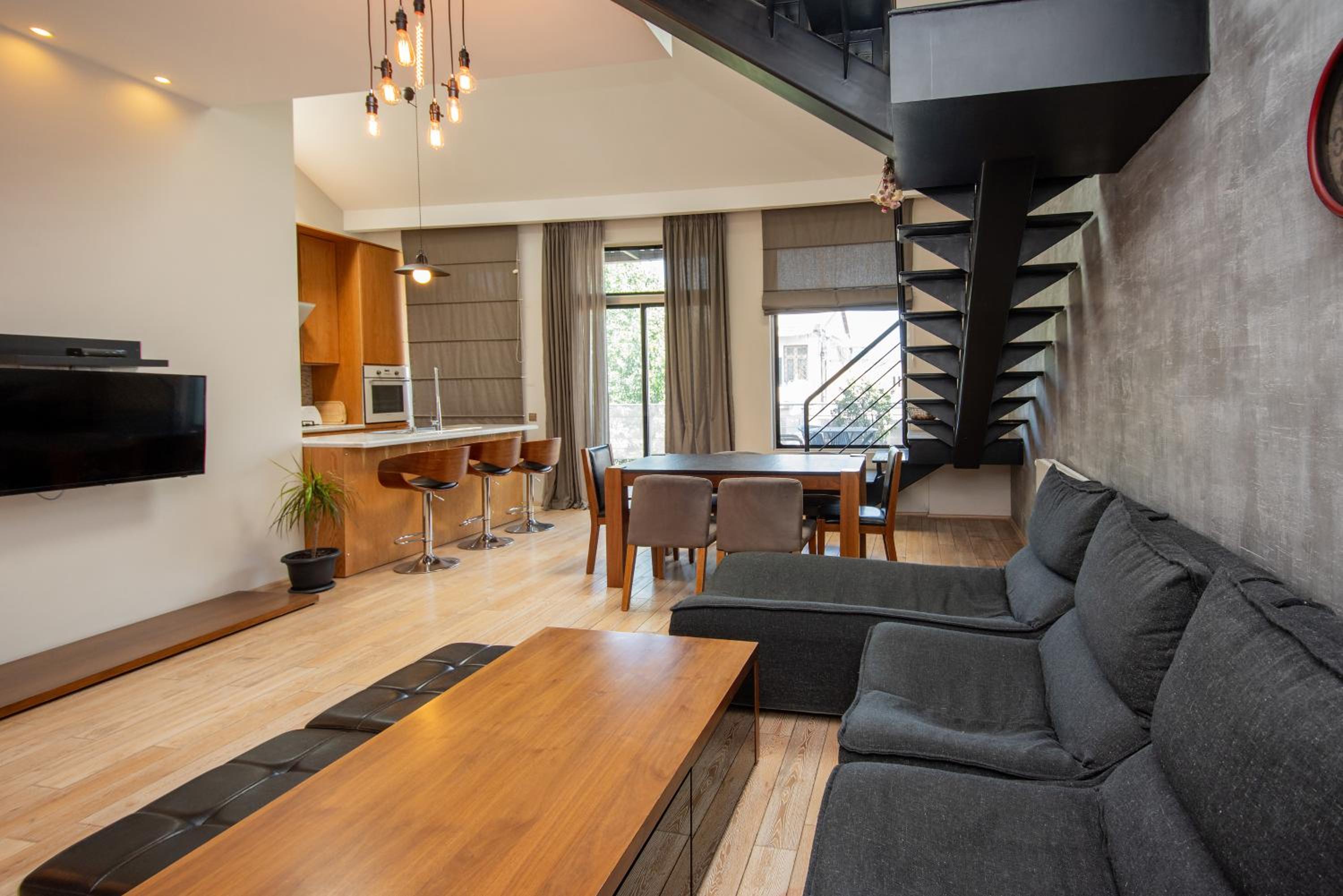 Luxury 4 bedroom apartment #1 in the city center of tbilisi view 2