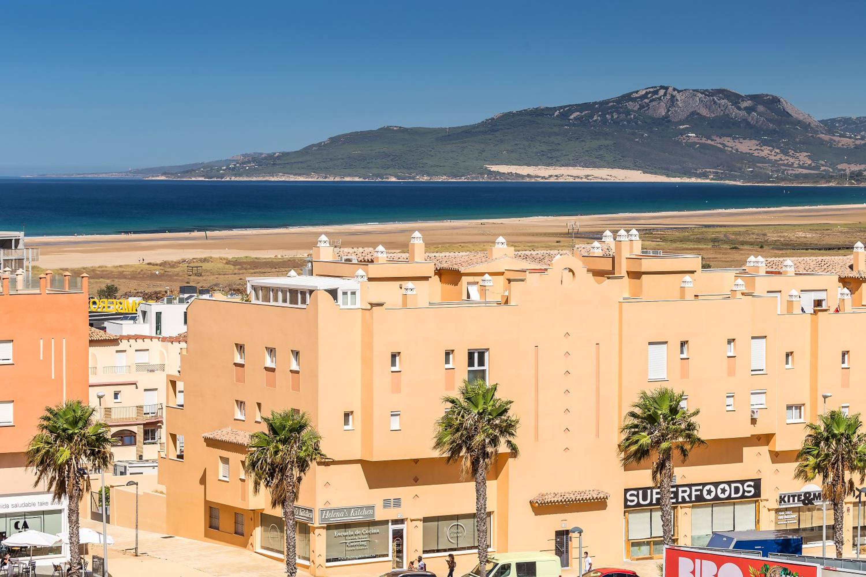 Bajo con Jardin y Piscina cerca de la Playa Dos Dormitorios view 4