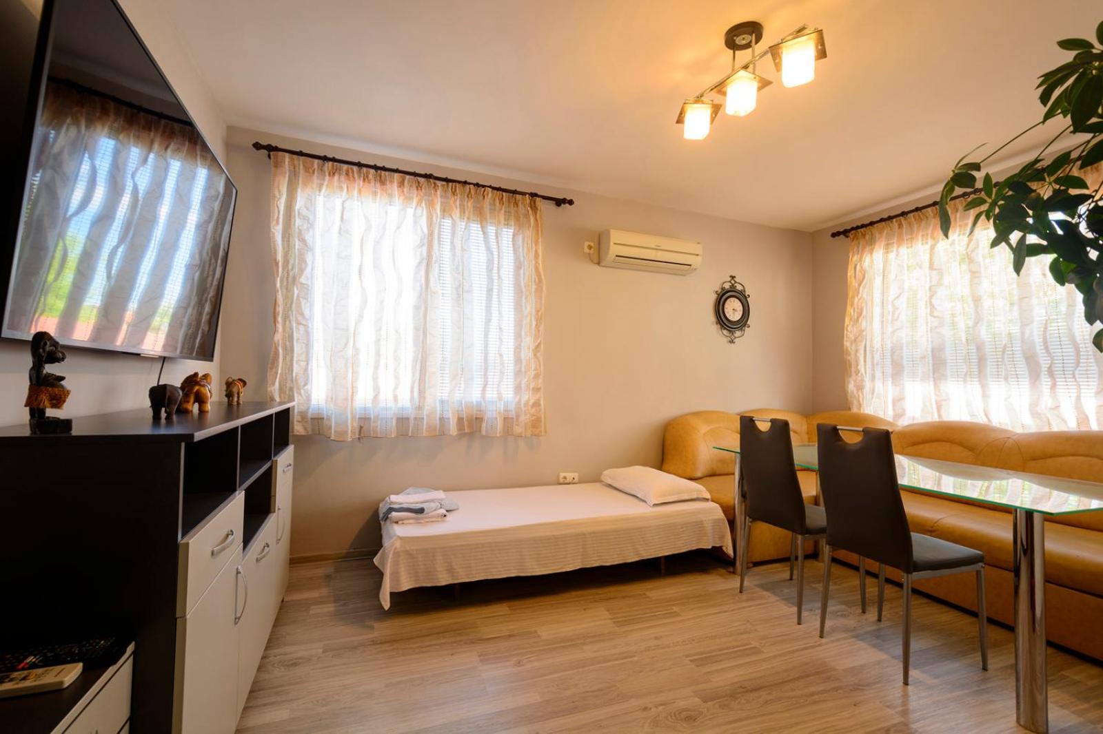 Apartment Yanevi