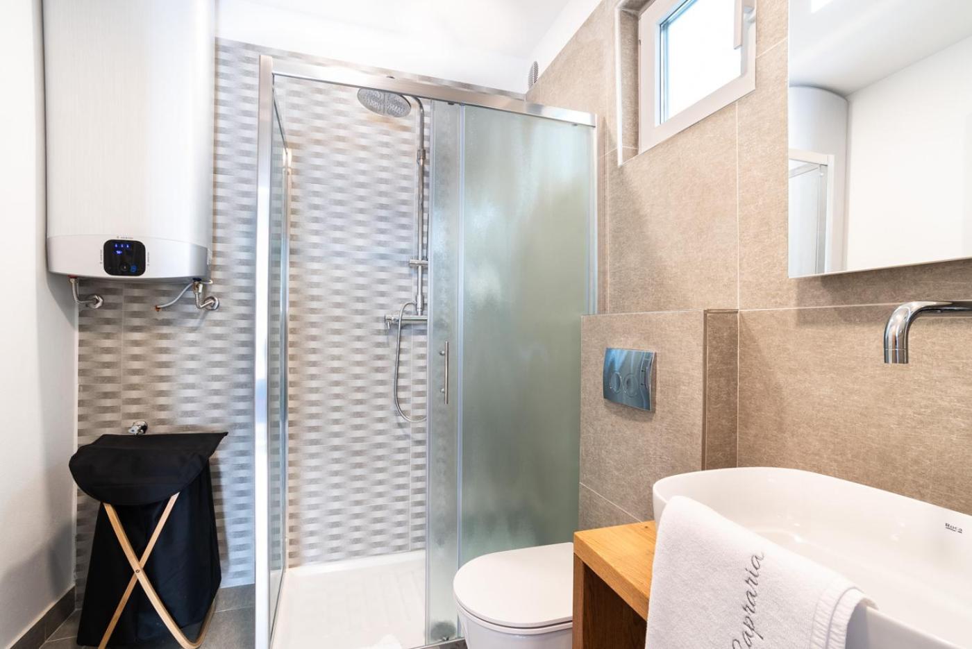 CAPRARIA appartments in historic center, with private parking view 5