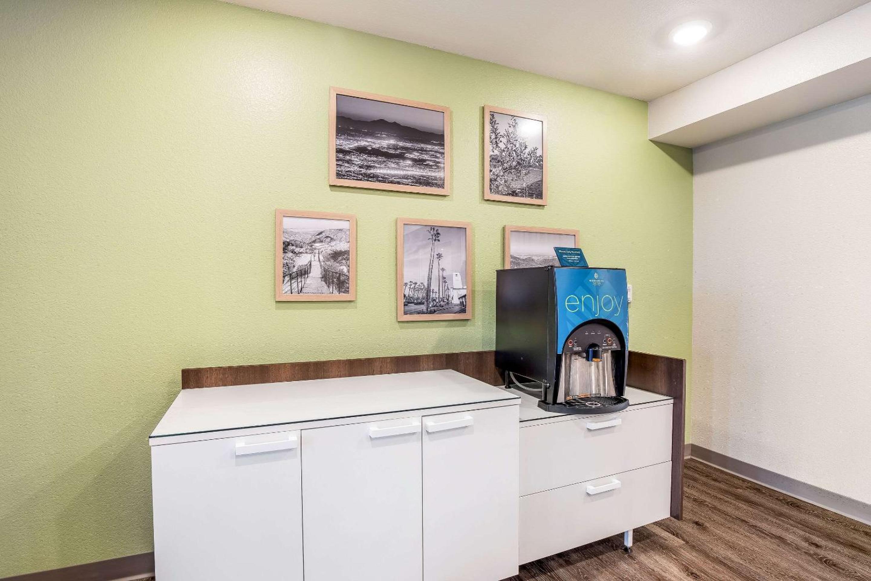 WoodSpring Suites Colton - Property Image 19